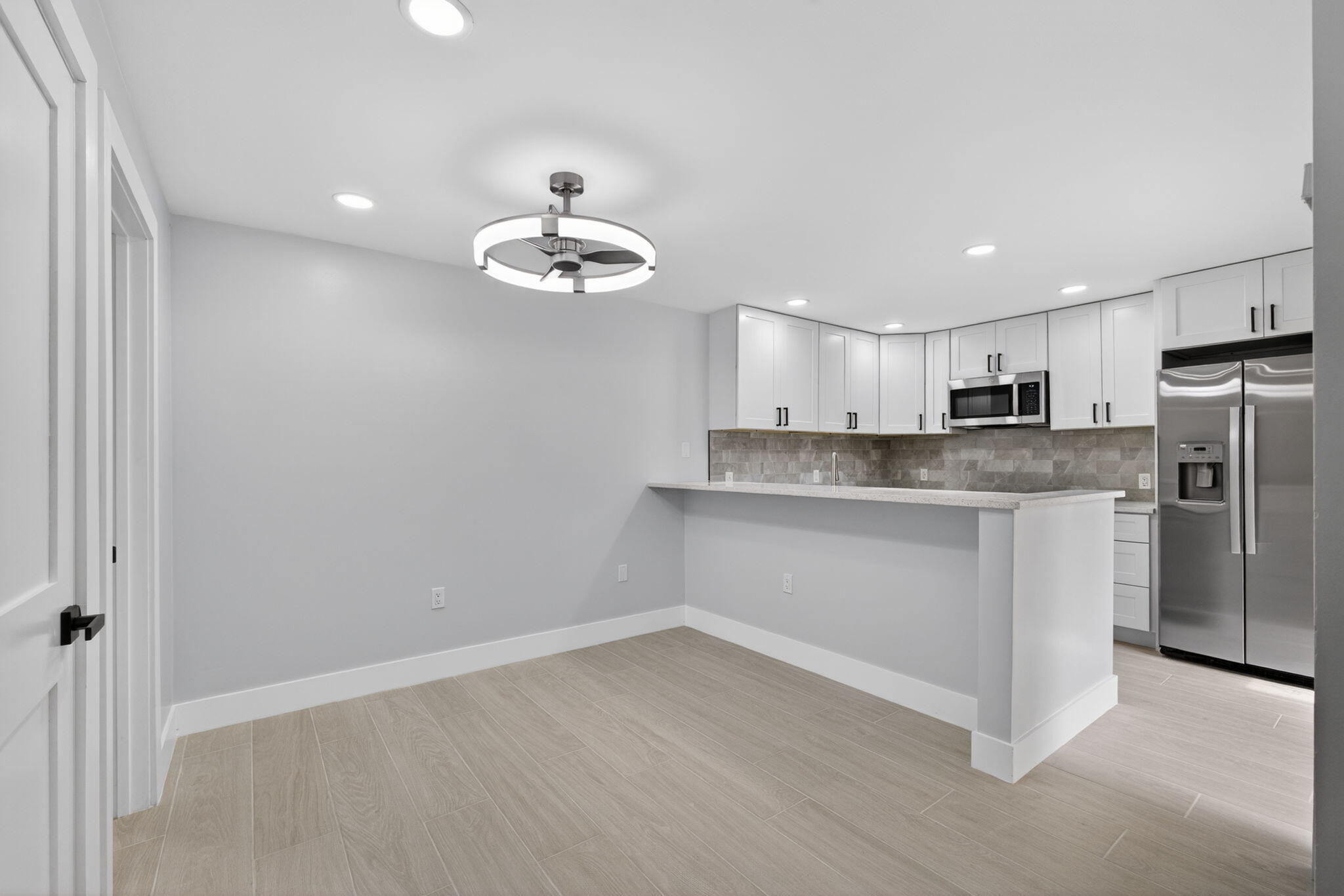 DINING/KITCHEN