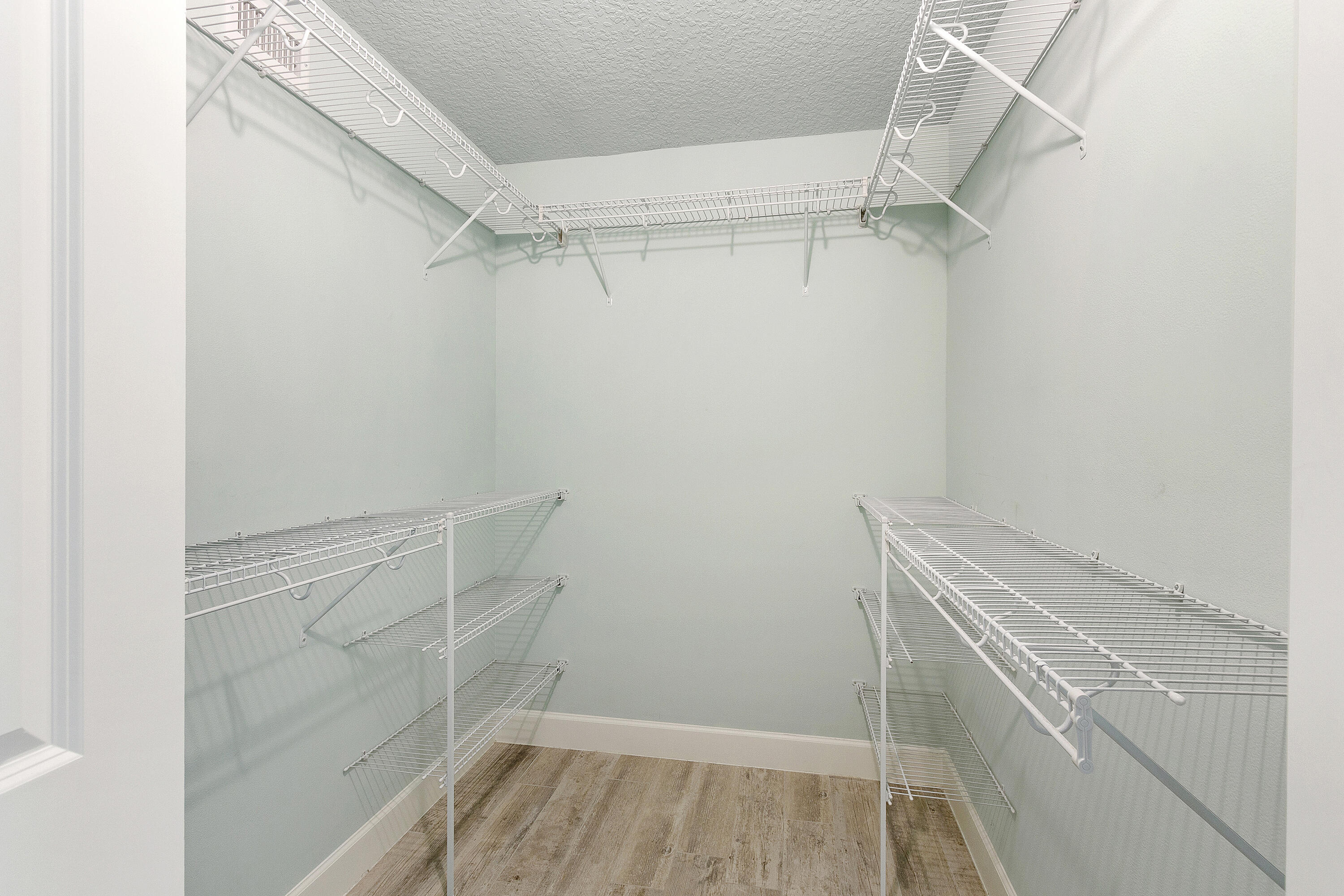 Walk-in closet master br
