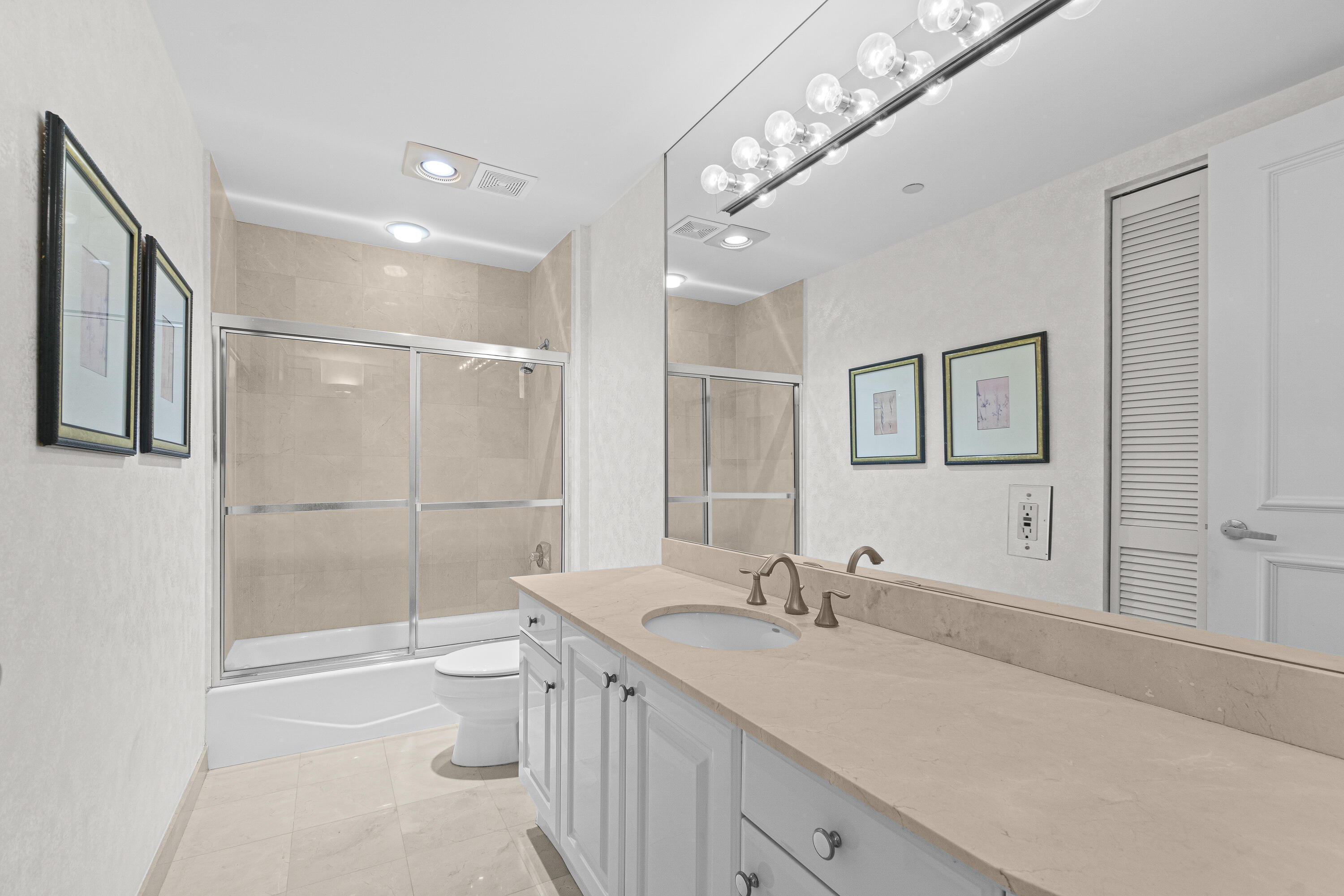Full guest bath