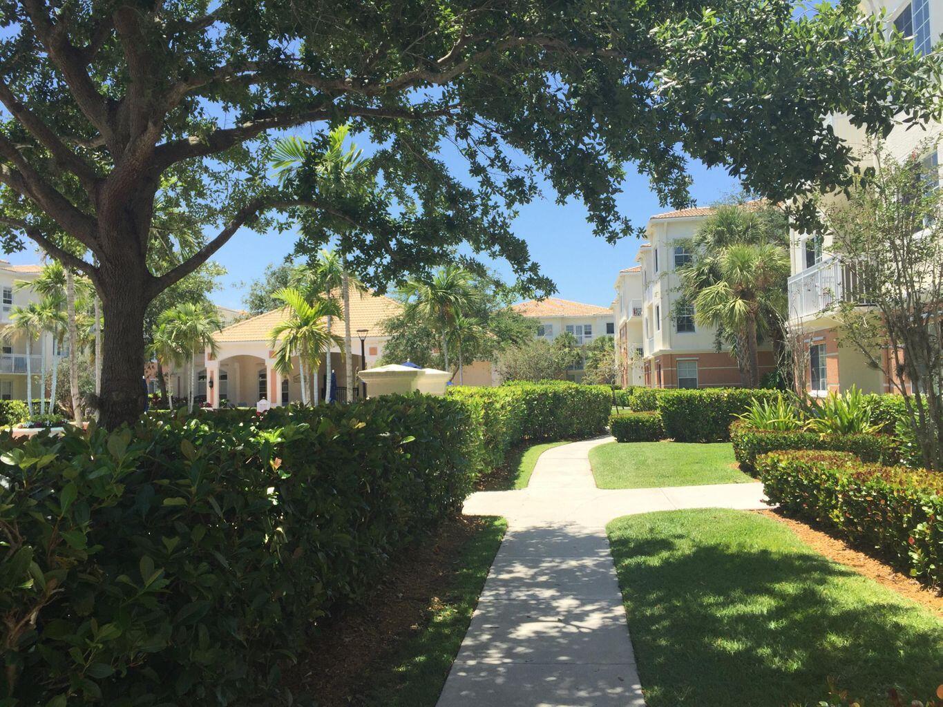 Well Maintained Grounds/ Lush Landscaping Well Maintained Grounds/ Lush Landscaping