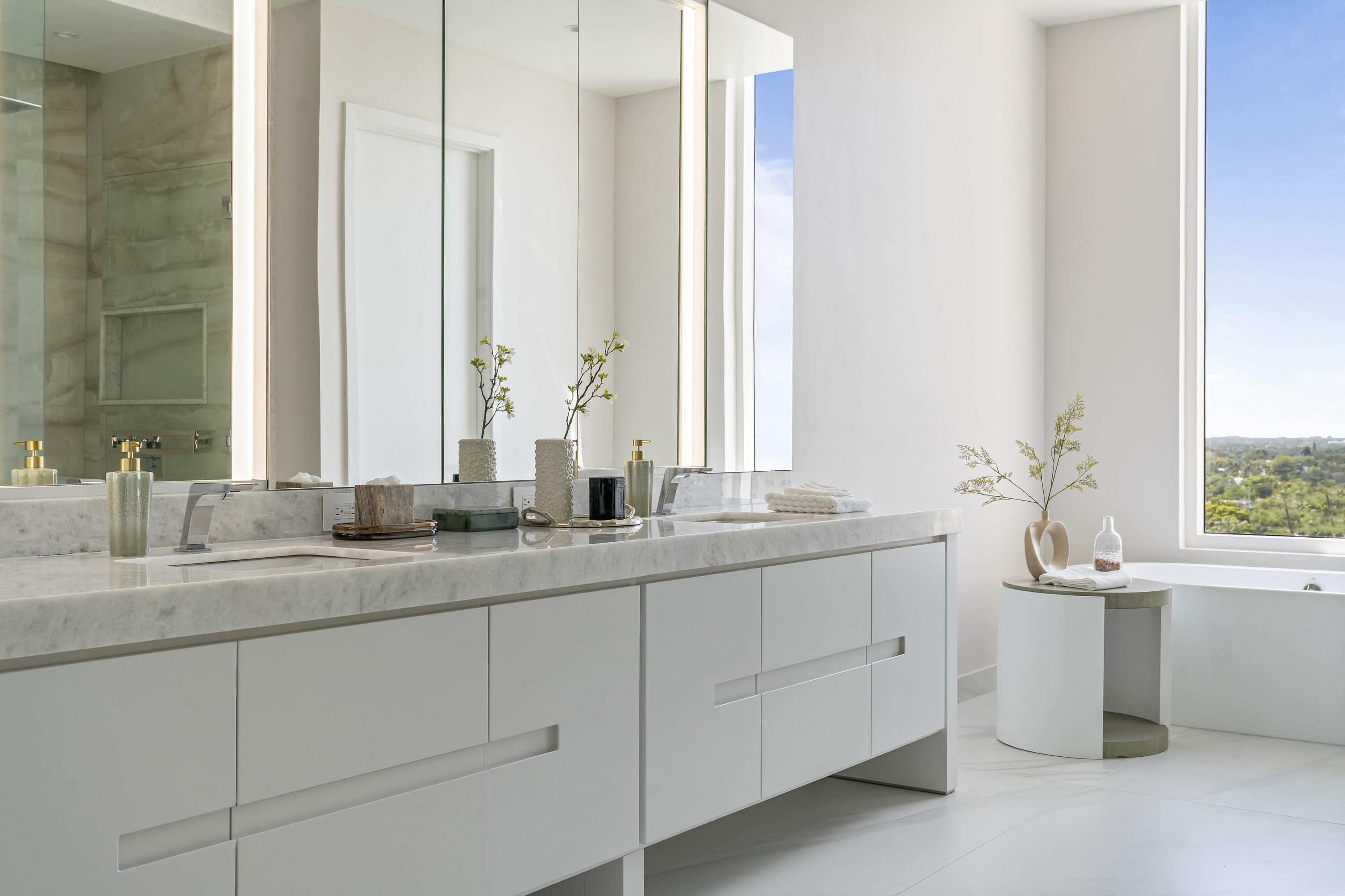 Master Bathroom (1)