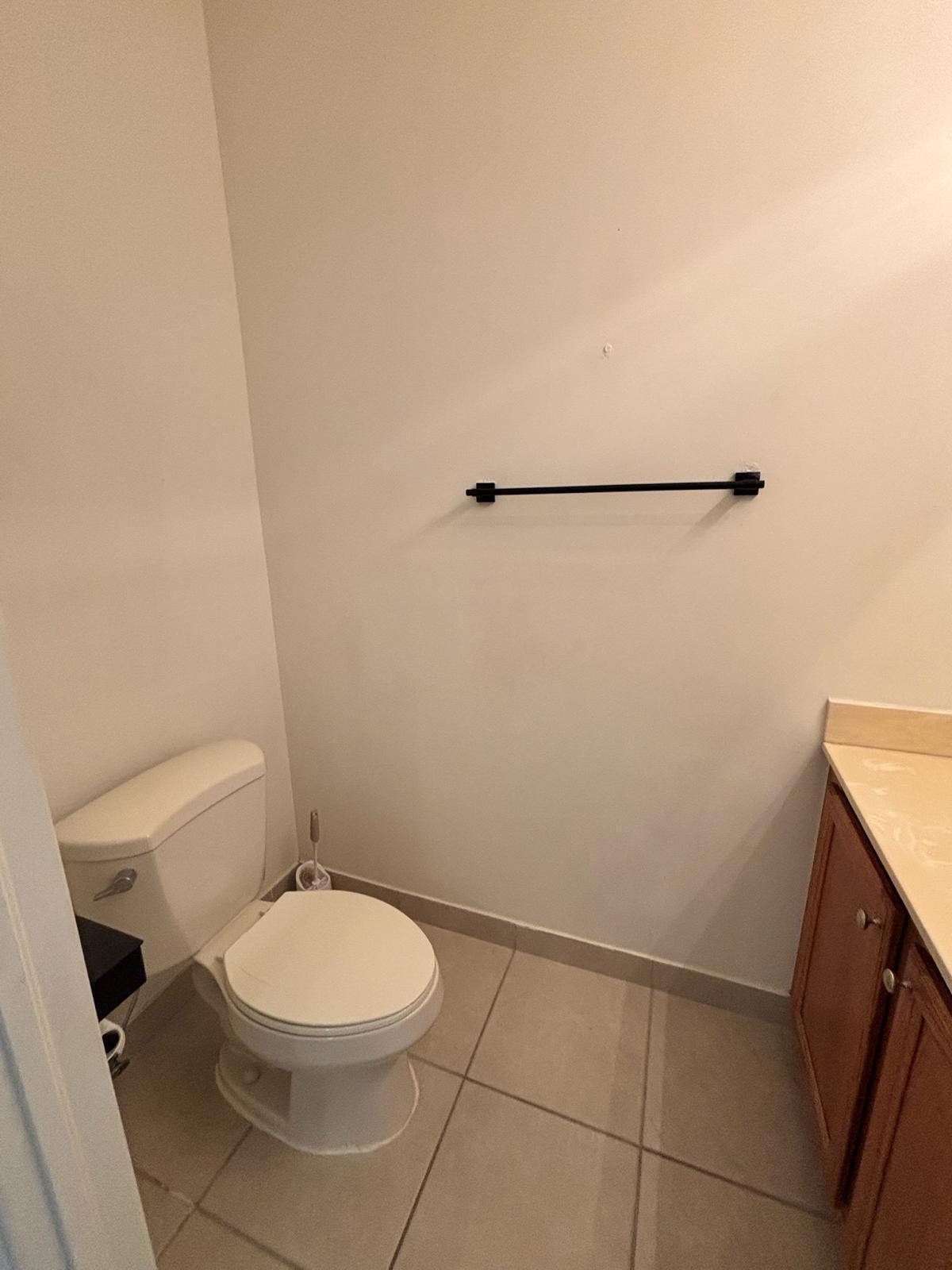 Half Bedroom - 2nd Level
