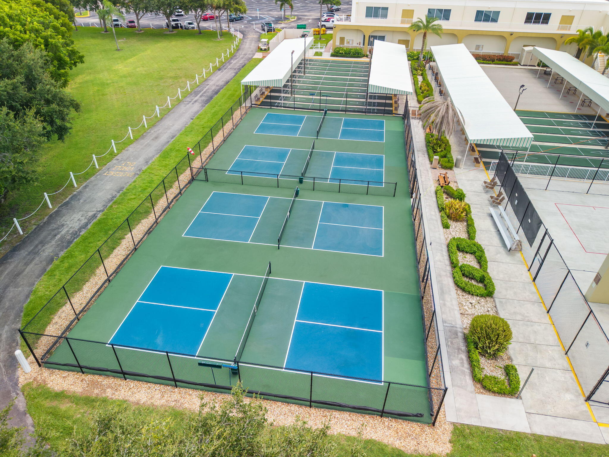 Pickleball/Shuffleboard/Racquetball Area