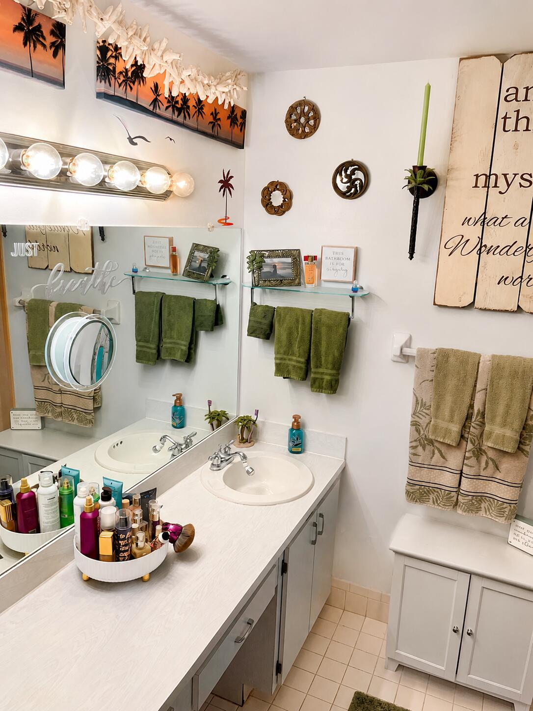 Master bathroom Master bathroom