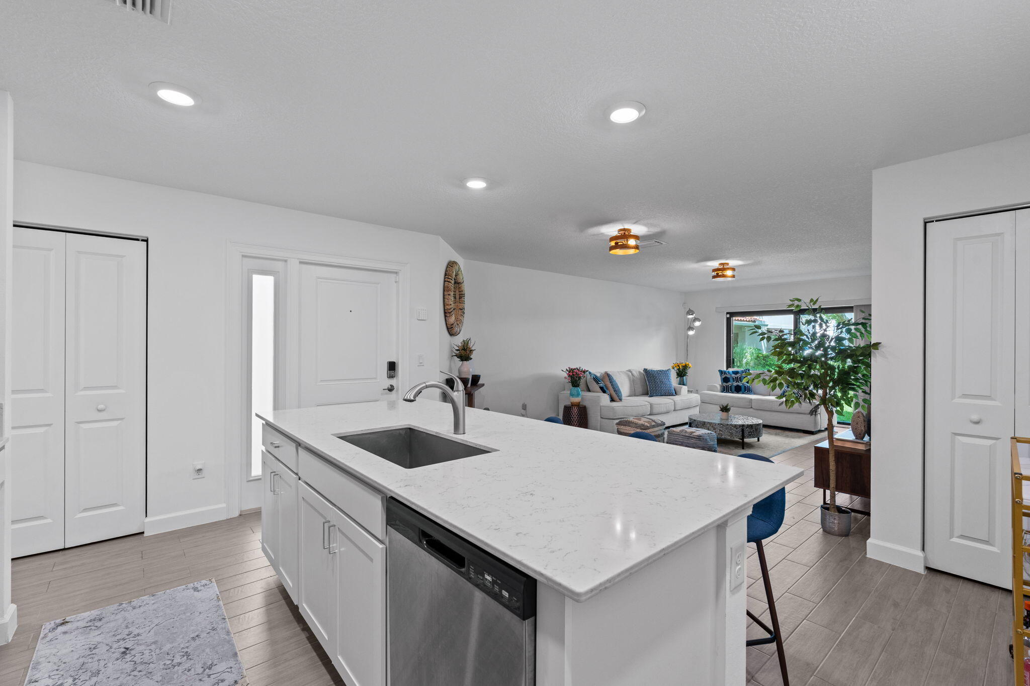 10-web-or-mls-A7409999