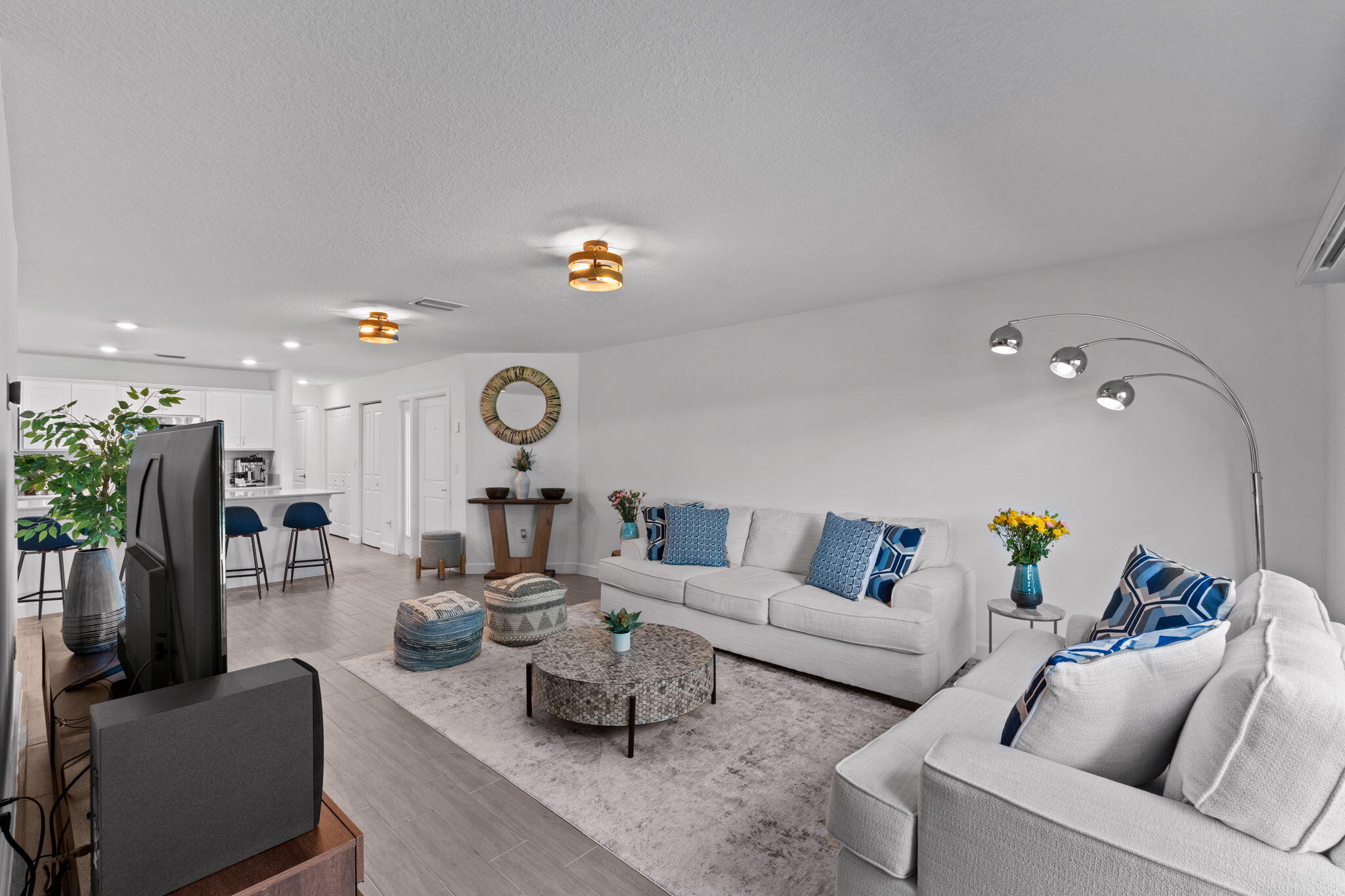 16-web-or-mls-A7409975