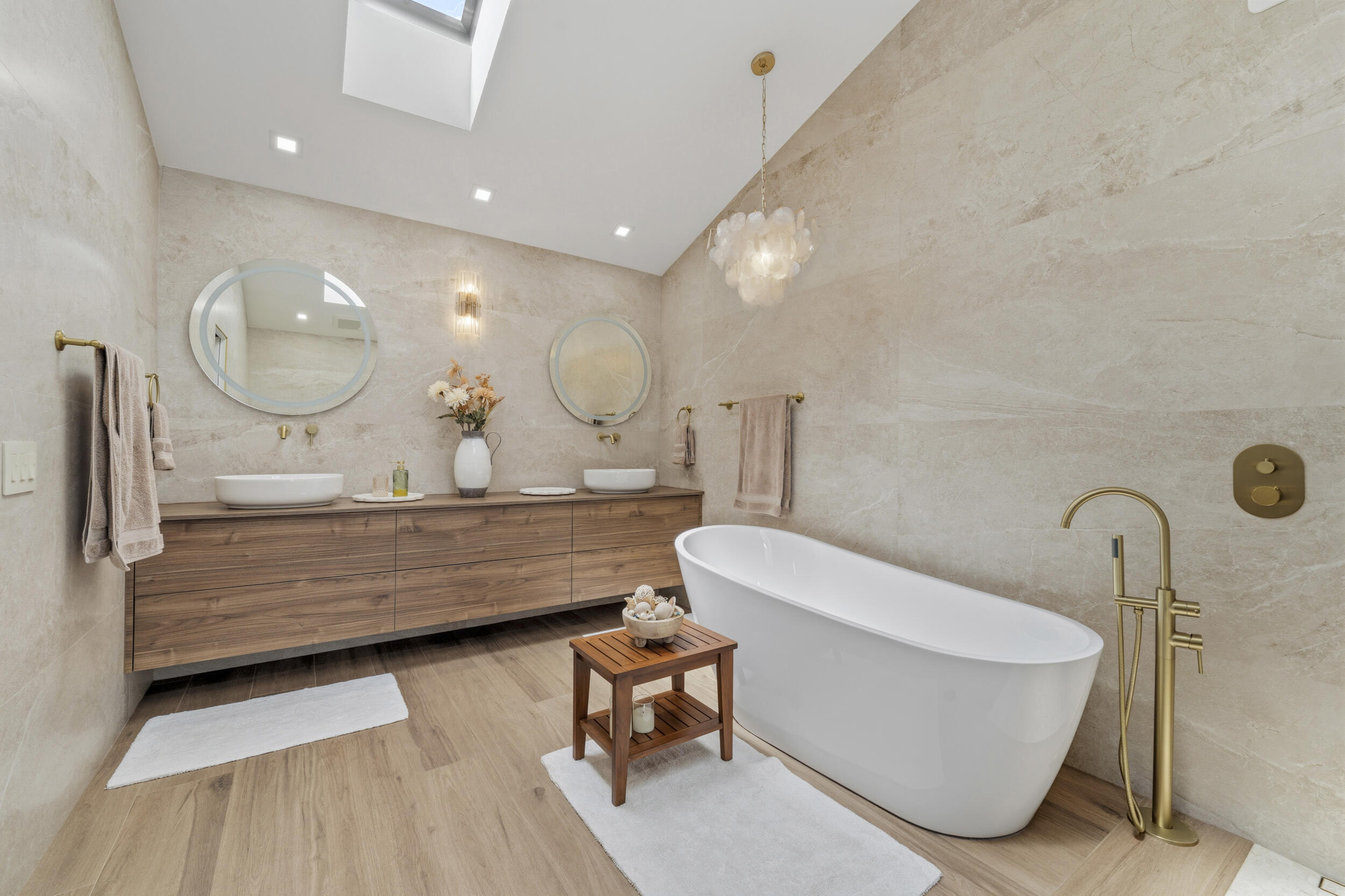 Primary bath