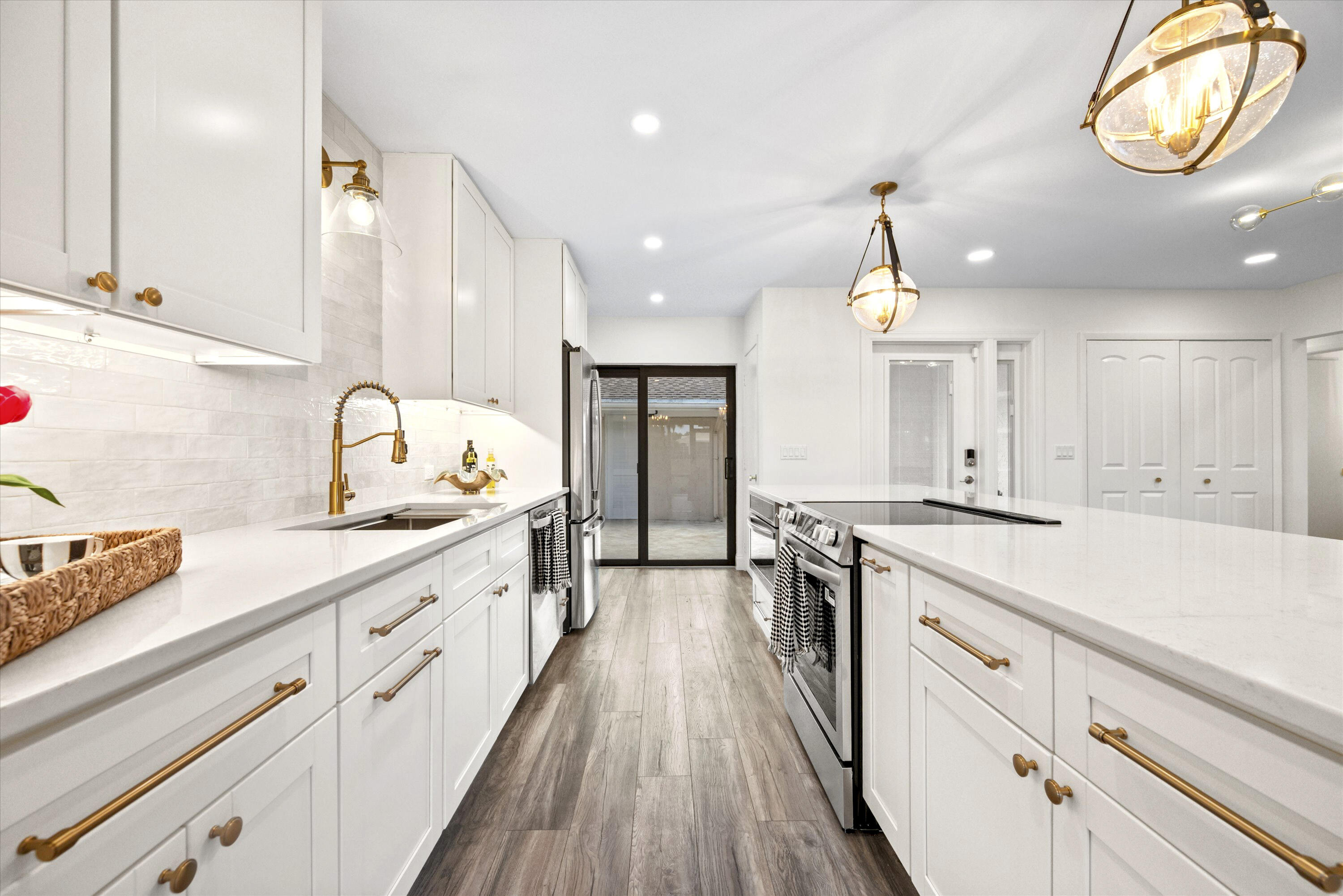 3733 Cape Pointe Cir (8) 3733 Cape Pointe Cir (8)