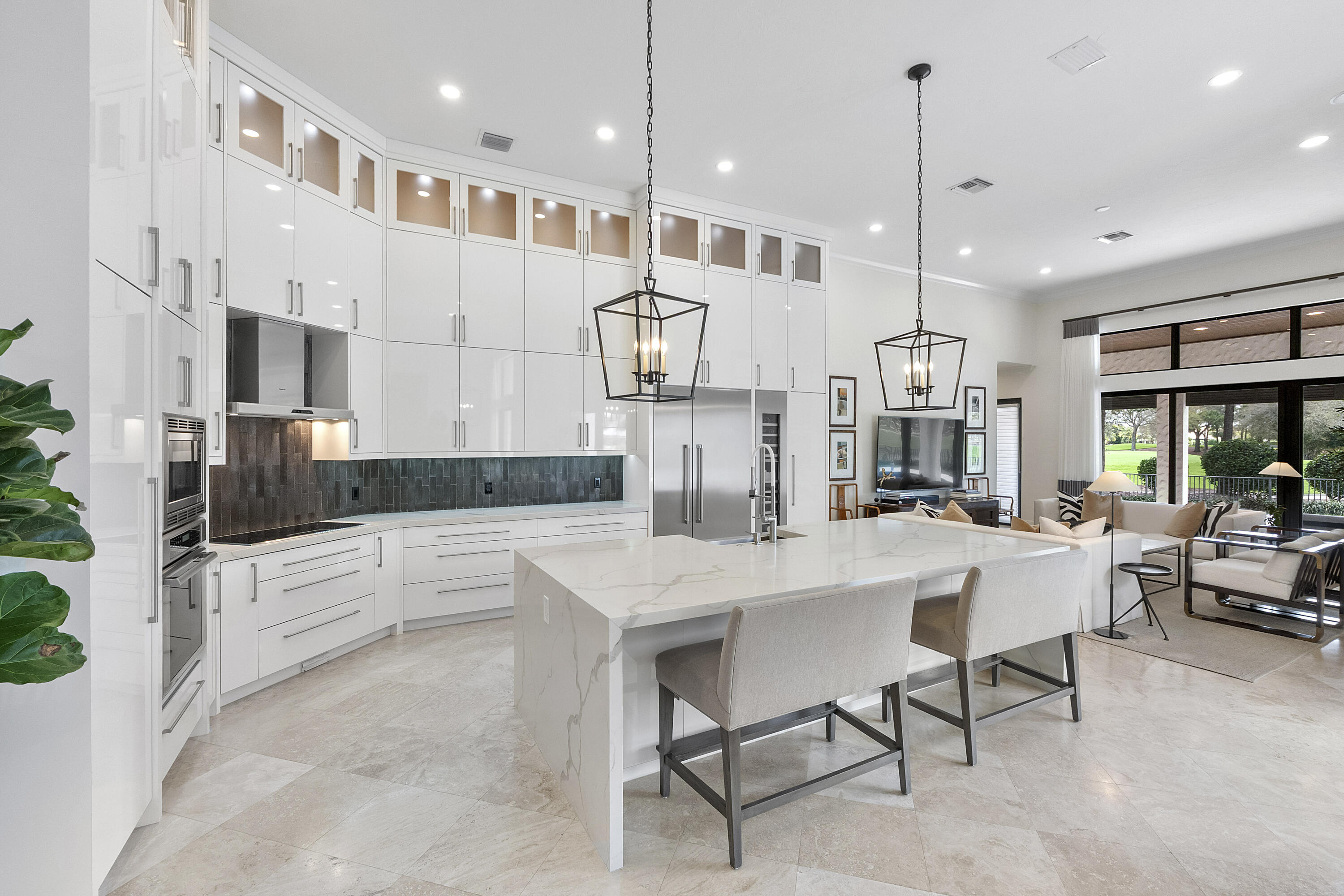 Kitchen with Quartz Waterfall