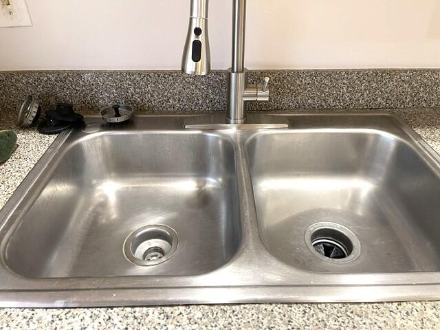 dual sink in kitchen dual sink in kitchen