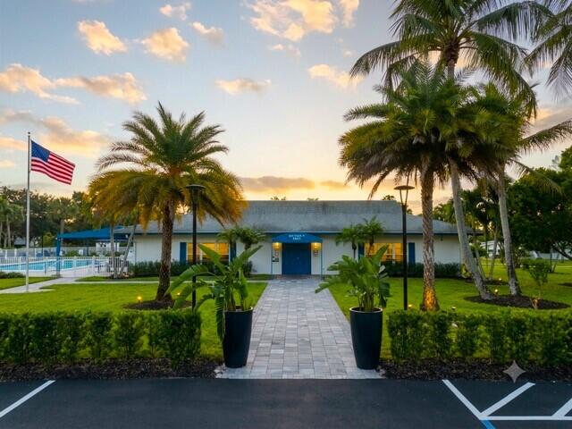 High Point 5 Clubhouse