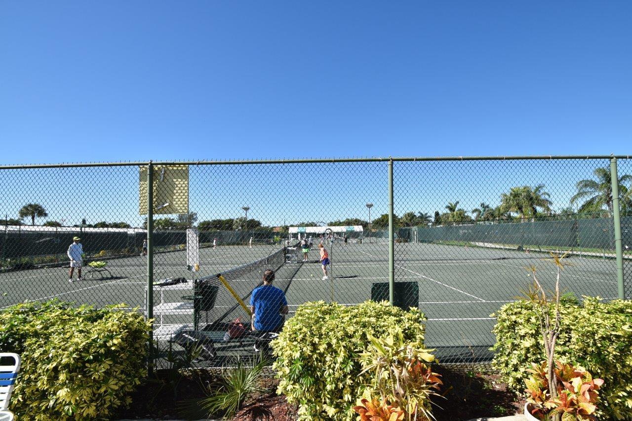 TENNIS