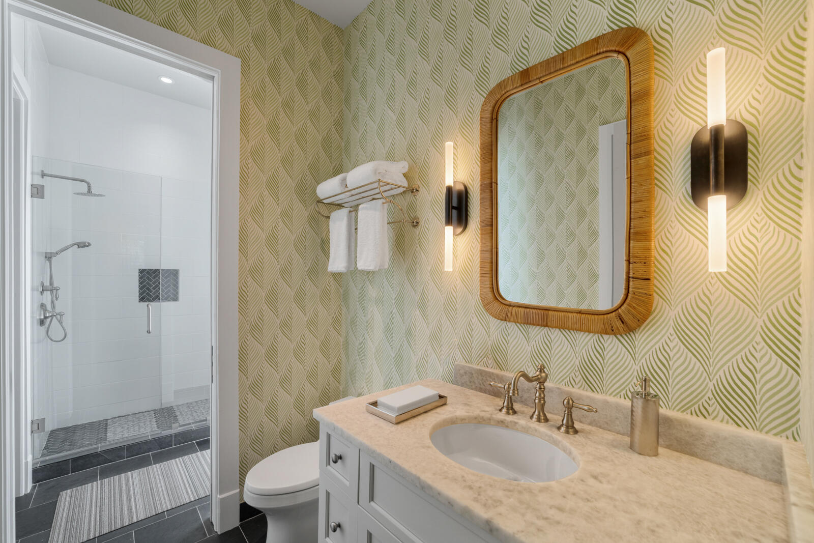 Guest Bath 4