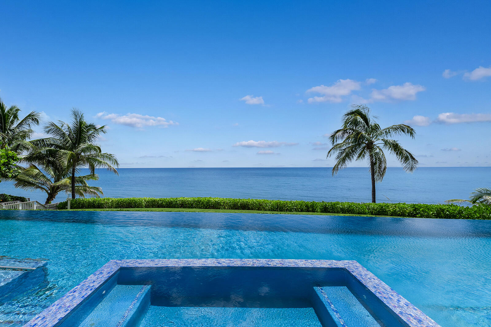 Pool & Spa