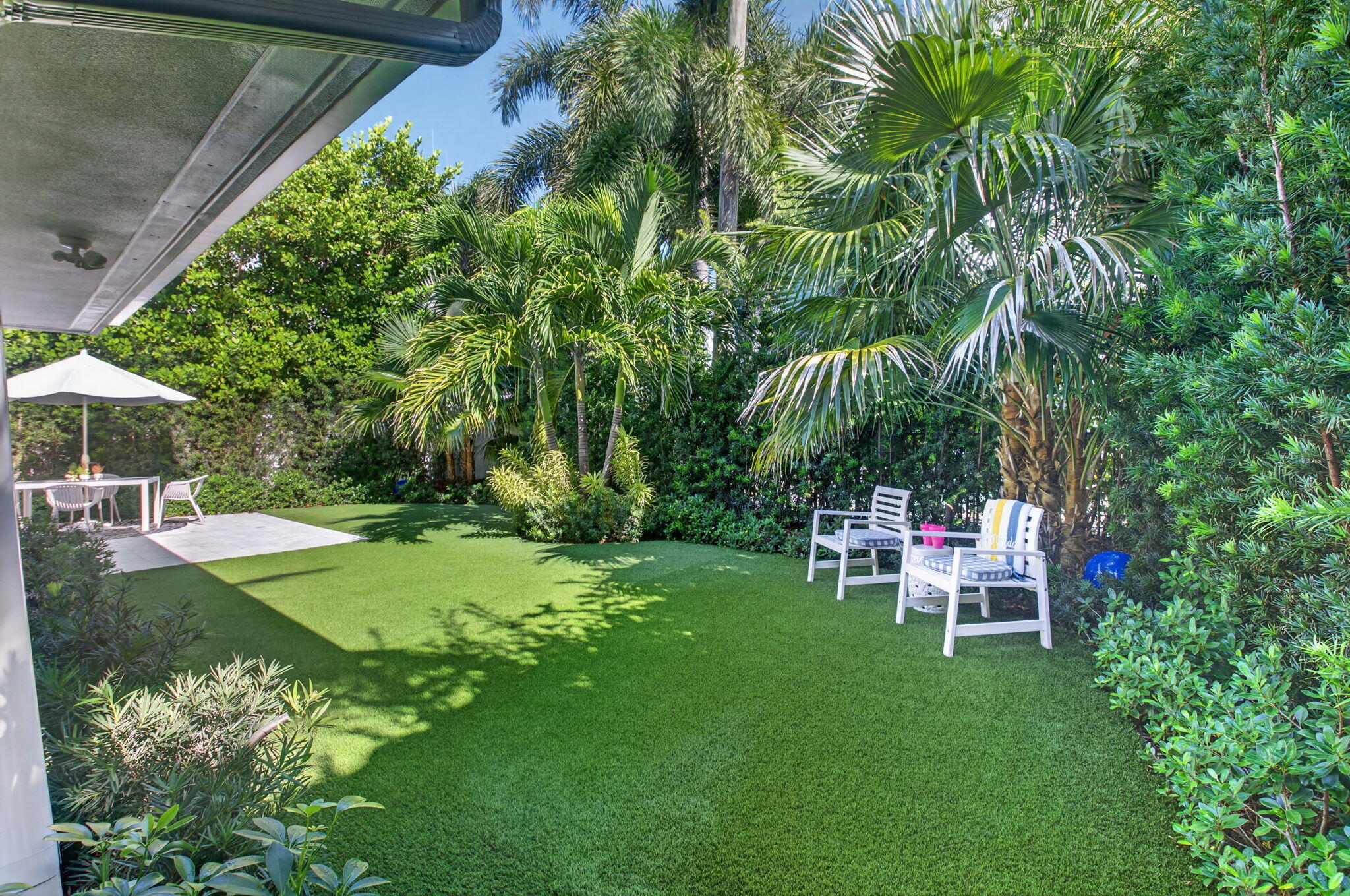 VERY PRIVATE AND SHADED BACK YARD