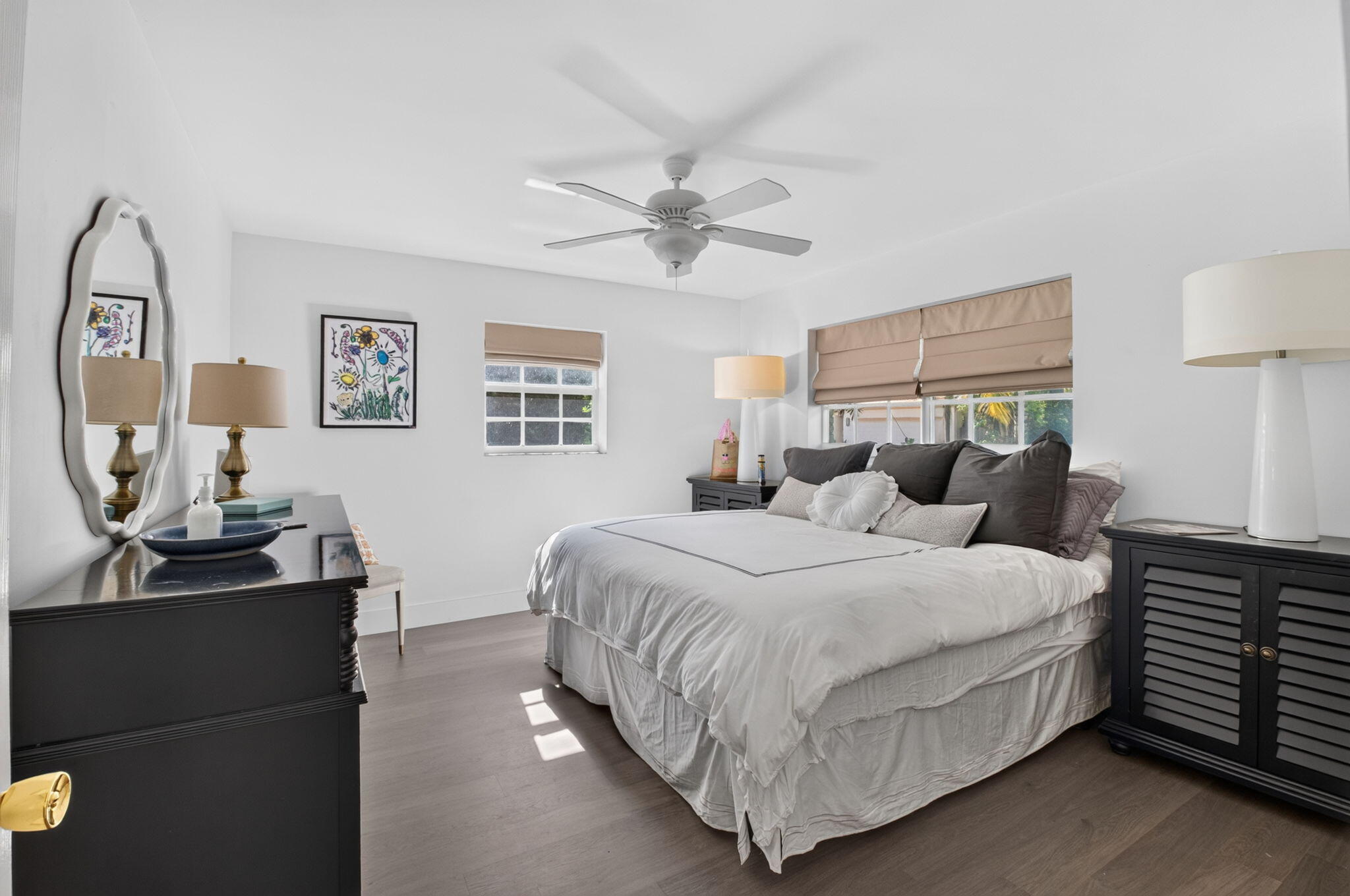 LARGE KING SIZED GUEST ROOM
