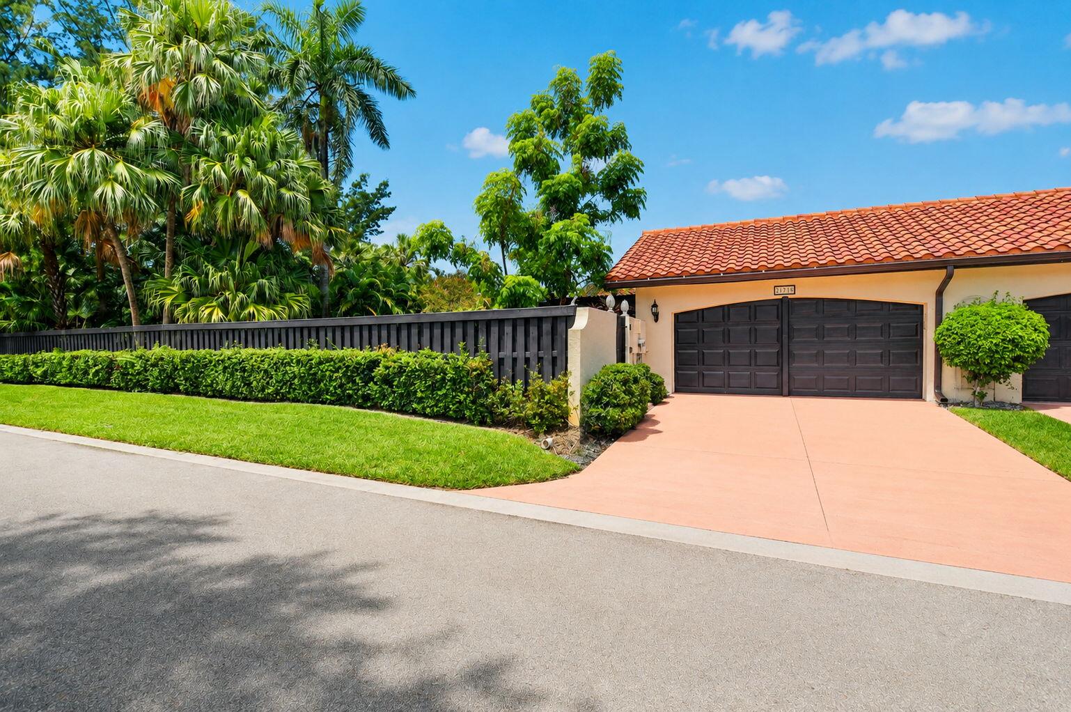 2-web-or-mls-21718 San Simeon Cir (1)
