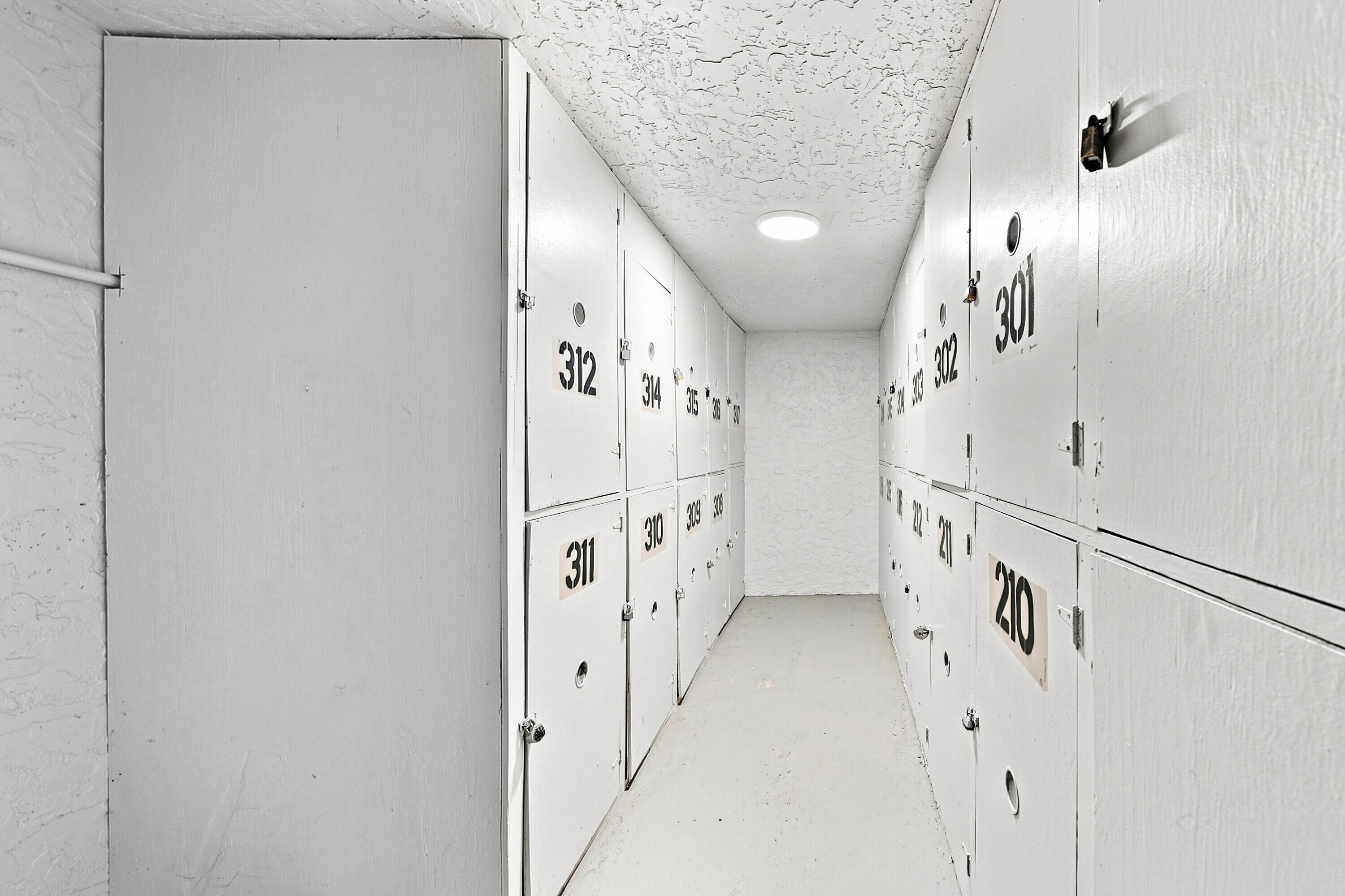 24_storage