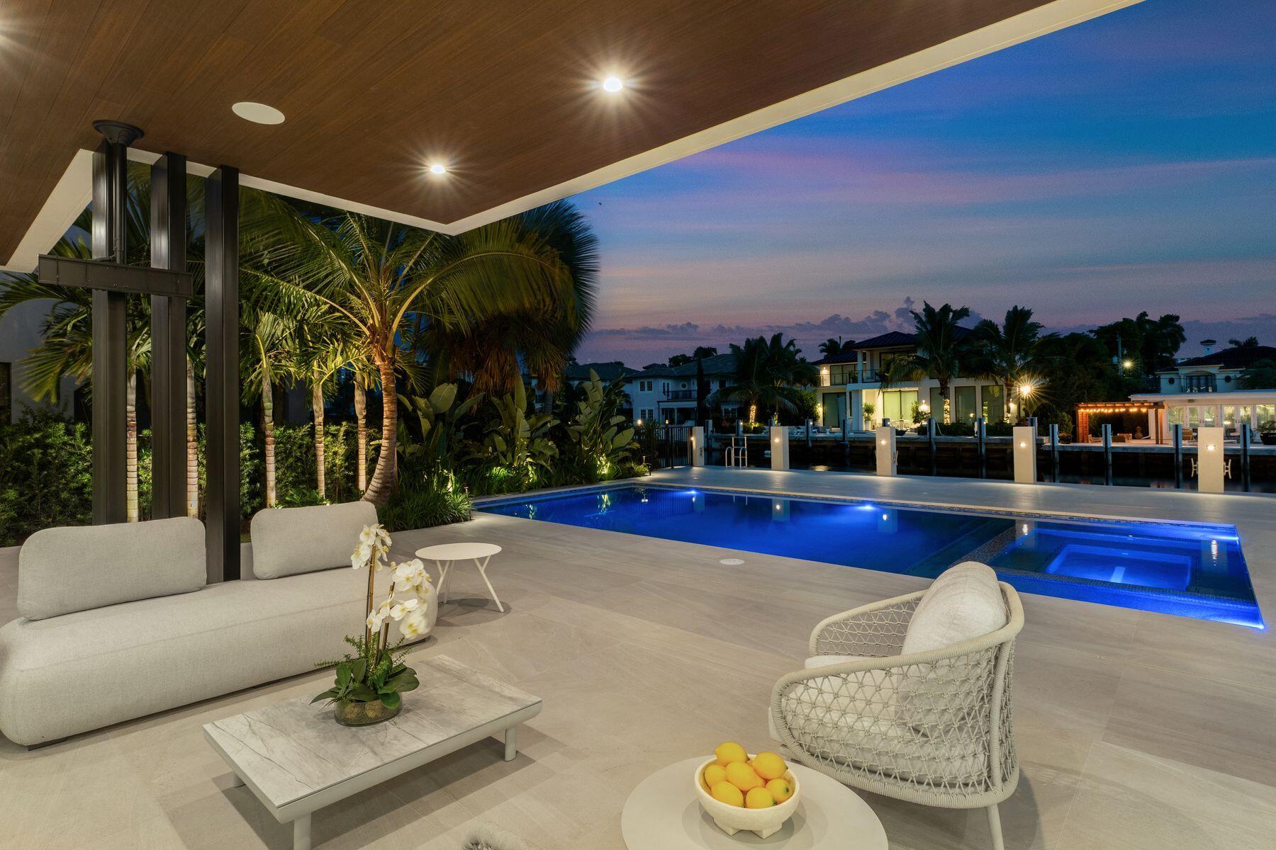 Entertain, Unwind & Enjoy the Water