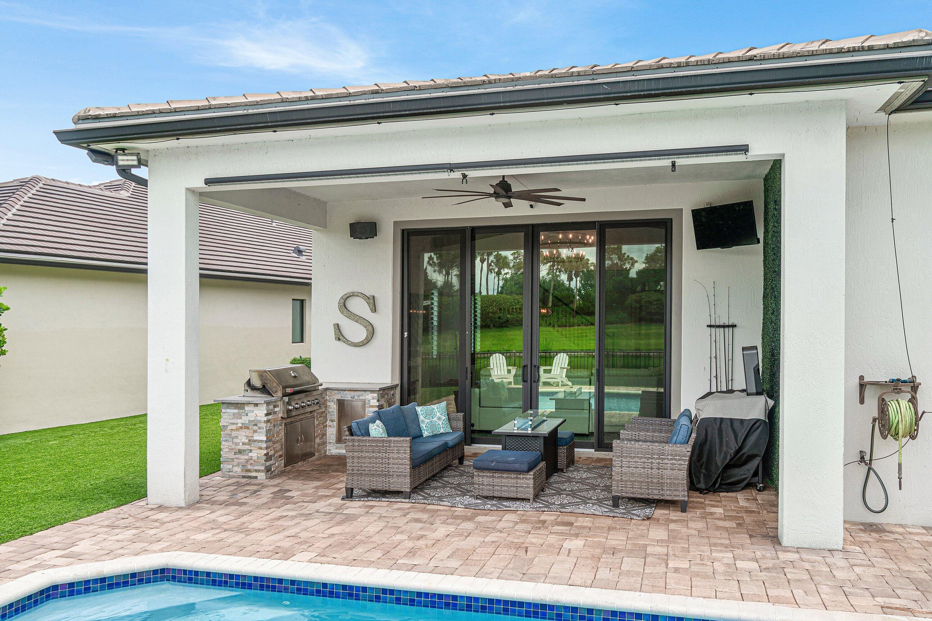049-8331GrandPrixLane-BoyntonBeach-FL-33