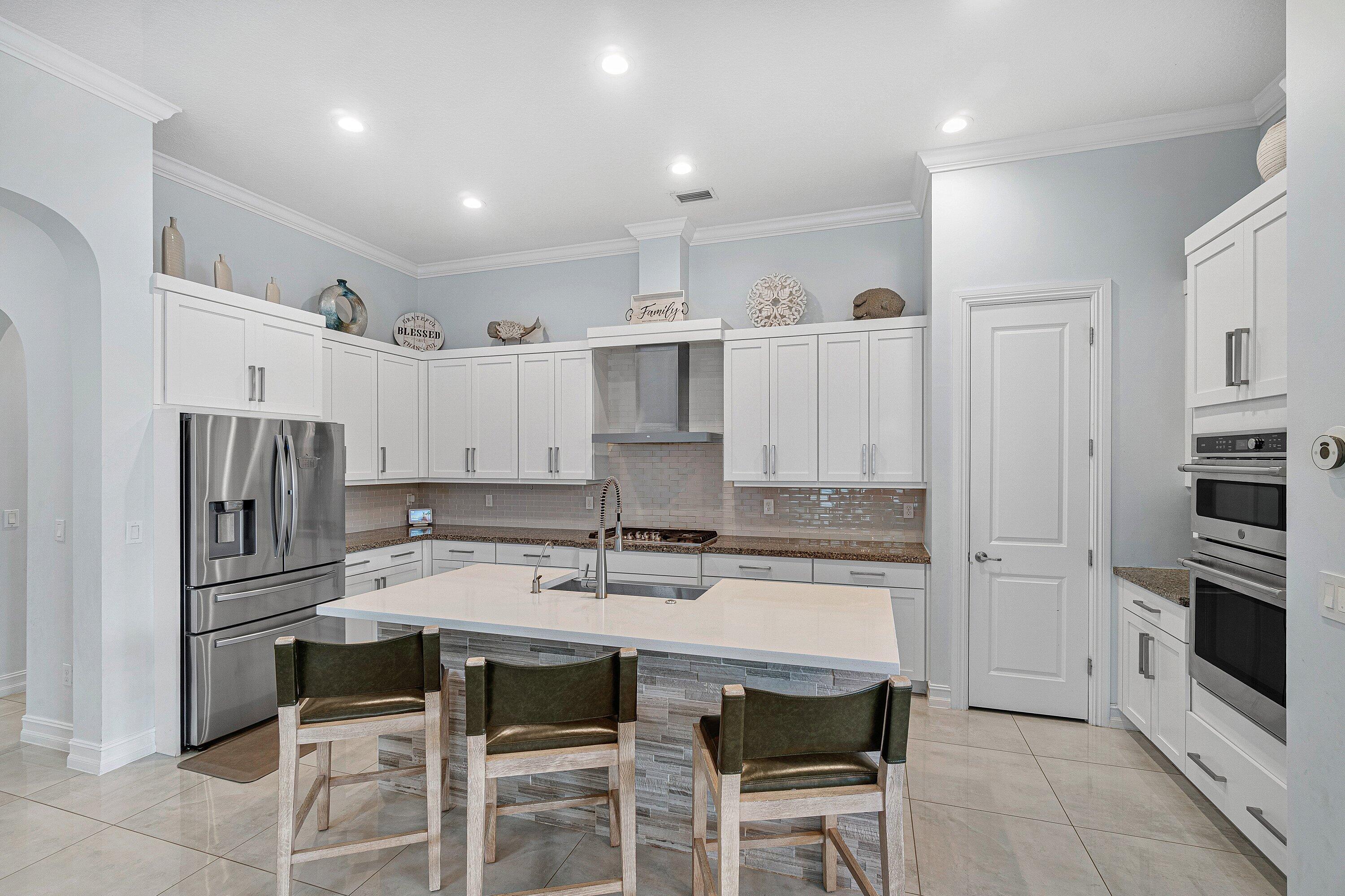 009-8331GrandPrixLane-BoyntonBeach-FL-33