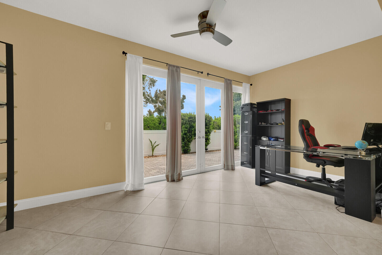 CONVERTED PATIO / BONUS ROOM