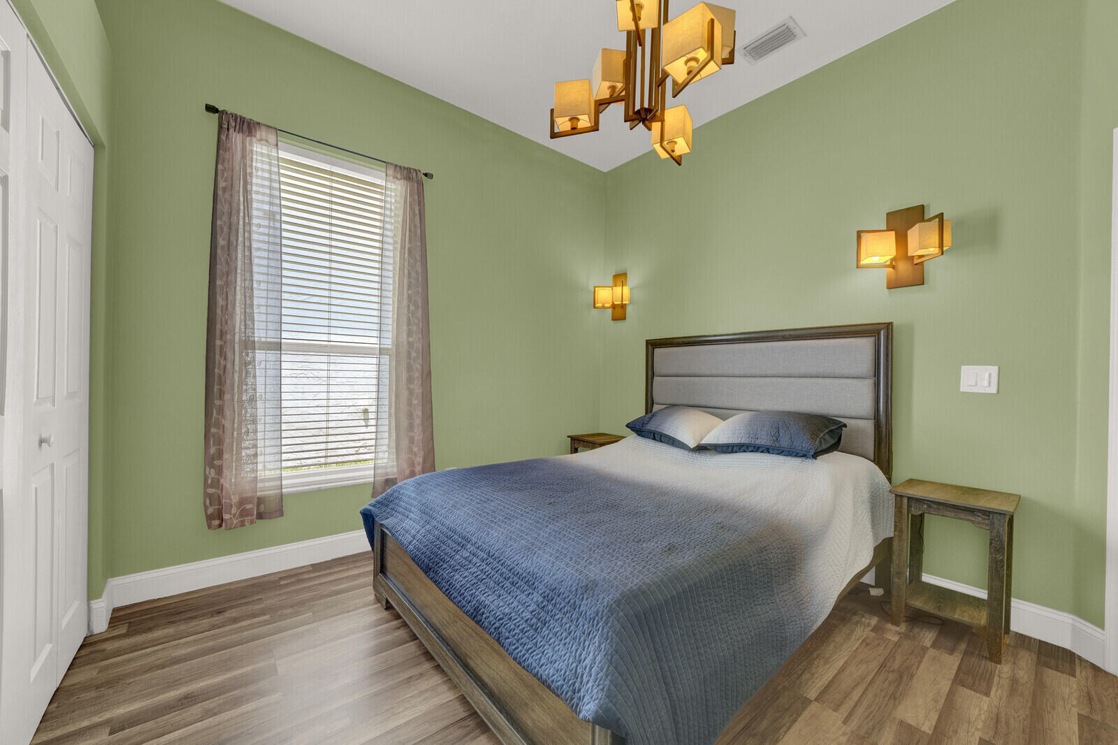 GUEST BEDROOM (2)