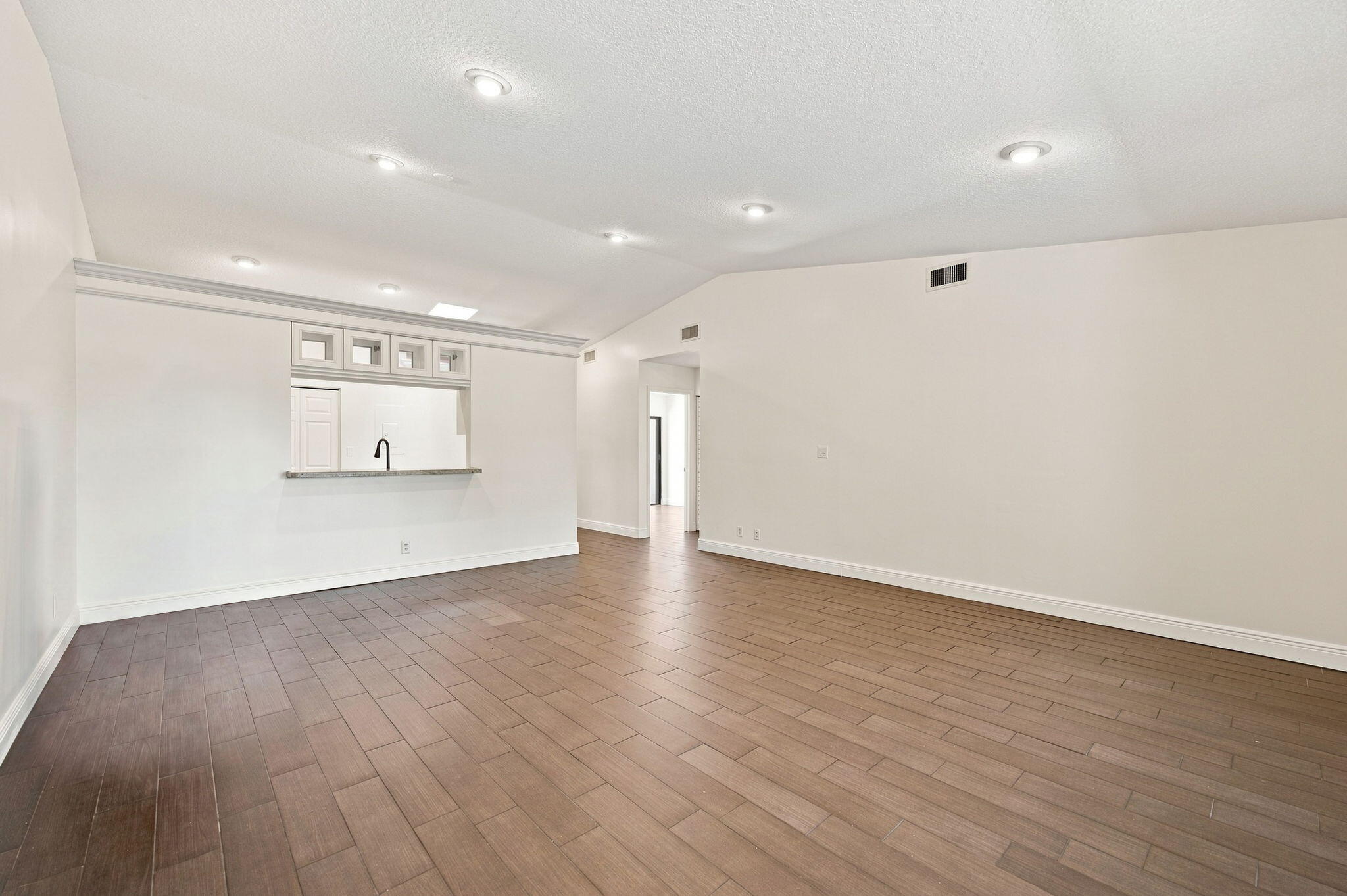 10-web-or-mls-22311-whistling-pines-ln 10-web-or-mls-22311-whistling-pines-ln