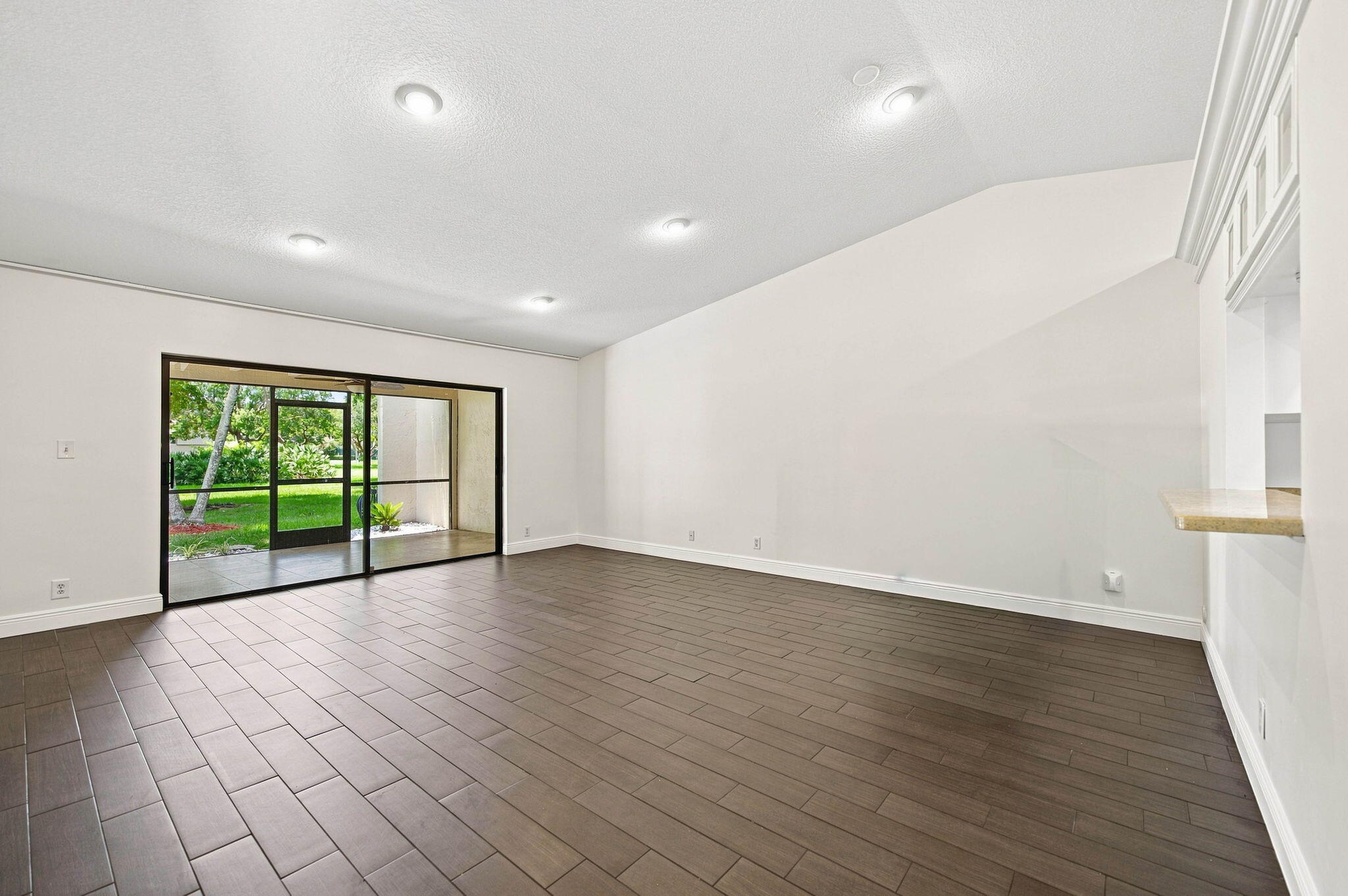 7-web-or-mls-22311-whistling-pines-ln 7-web-or-mls-22311-whistling-pines-ln