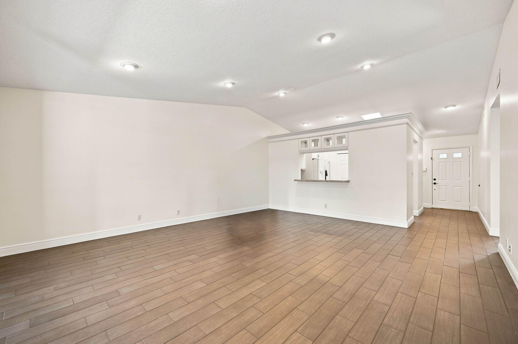 8-web-or-mls-22311-whistling-pines-ln 8-web-or-mls-22311-whistling-pines-ln