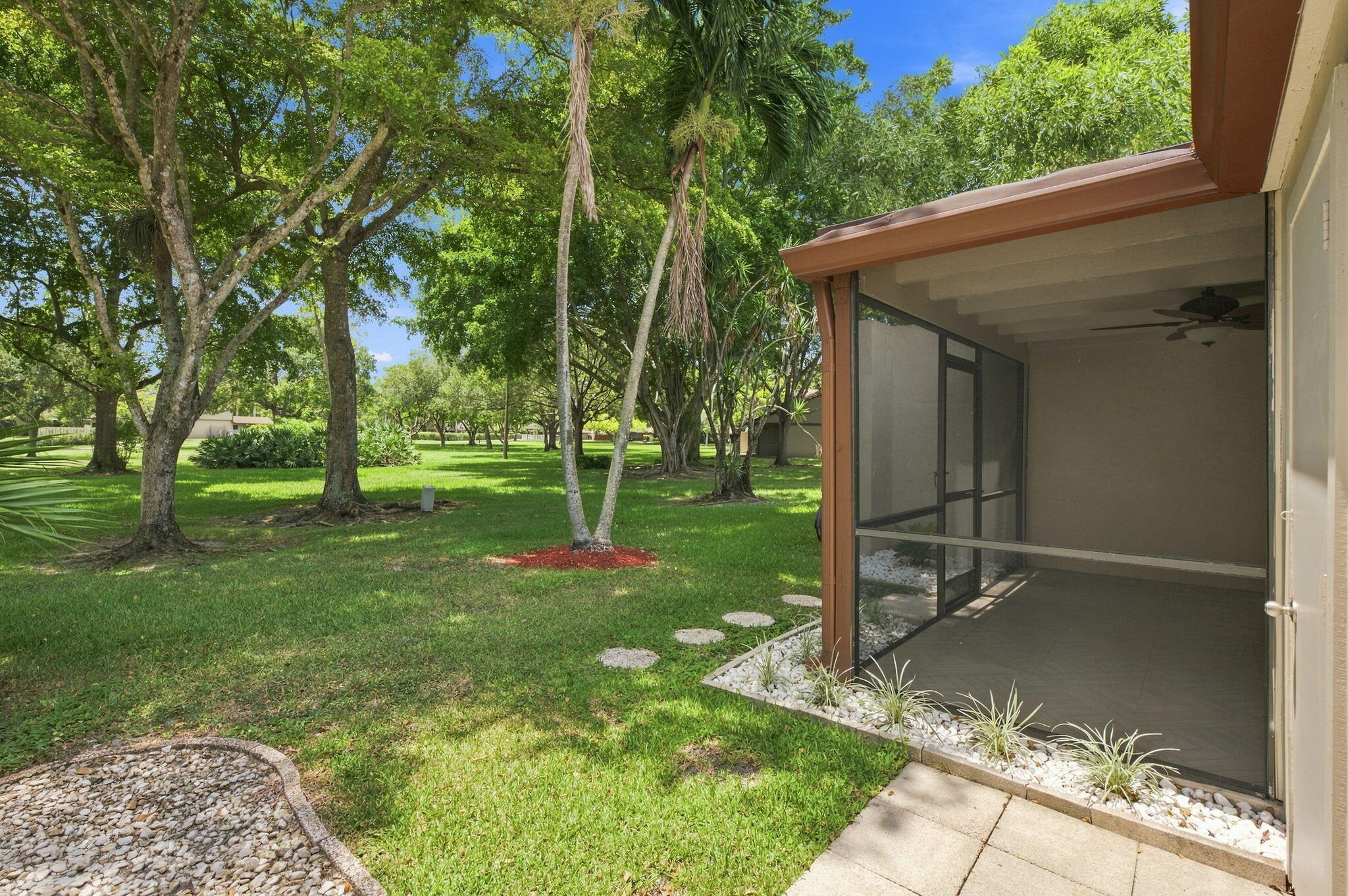 27-web-or-mls-22311-whistling-pines-ln