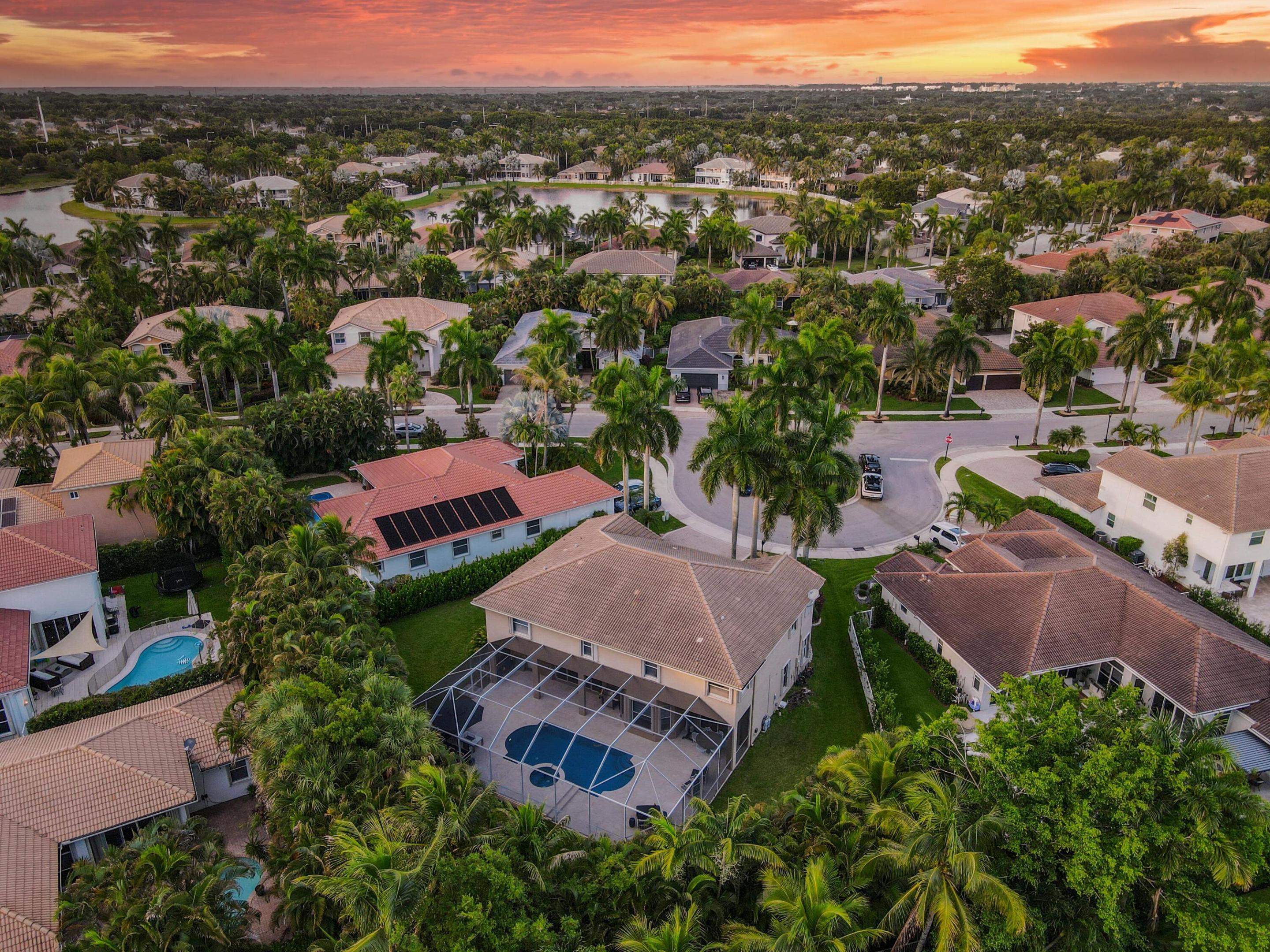 1664 Victoria Pointe Ln, Weston, FL01