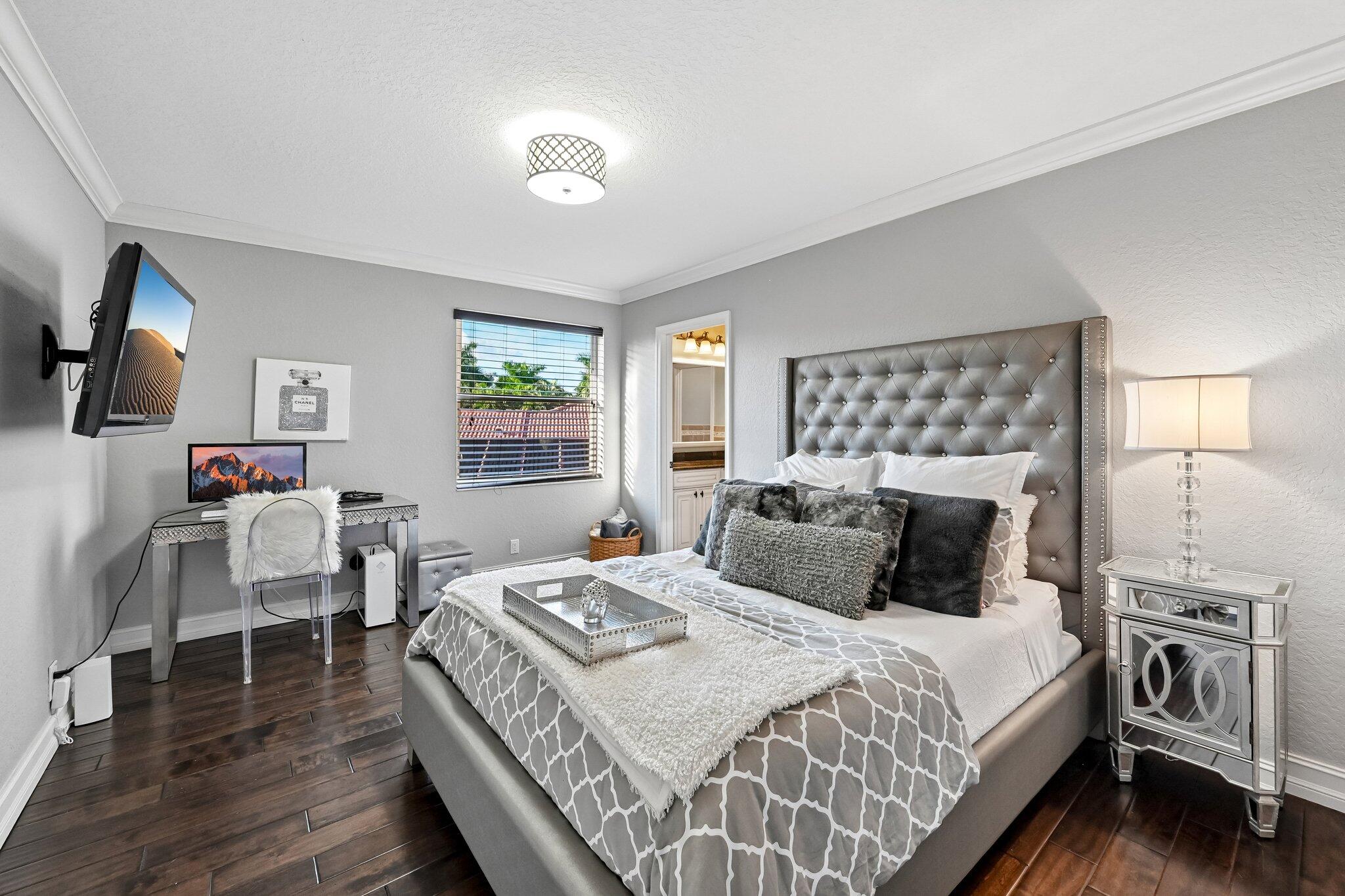 37-web-or-mls-Victoria Pointe Ln-S0808-0