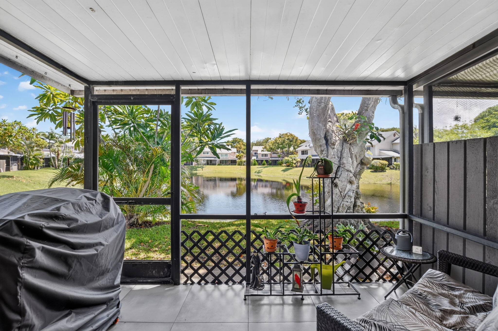 Lanai on Lake