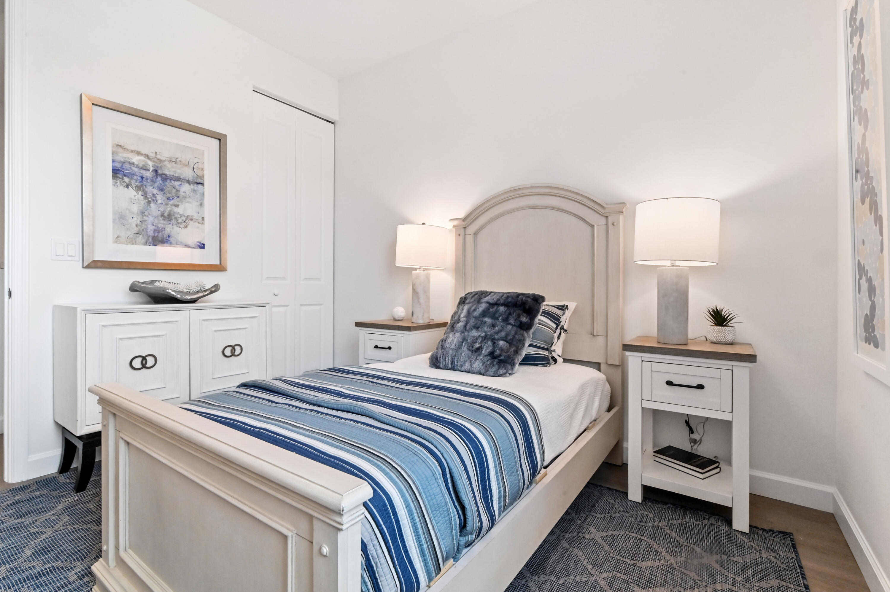 28 Bedroom 02