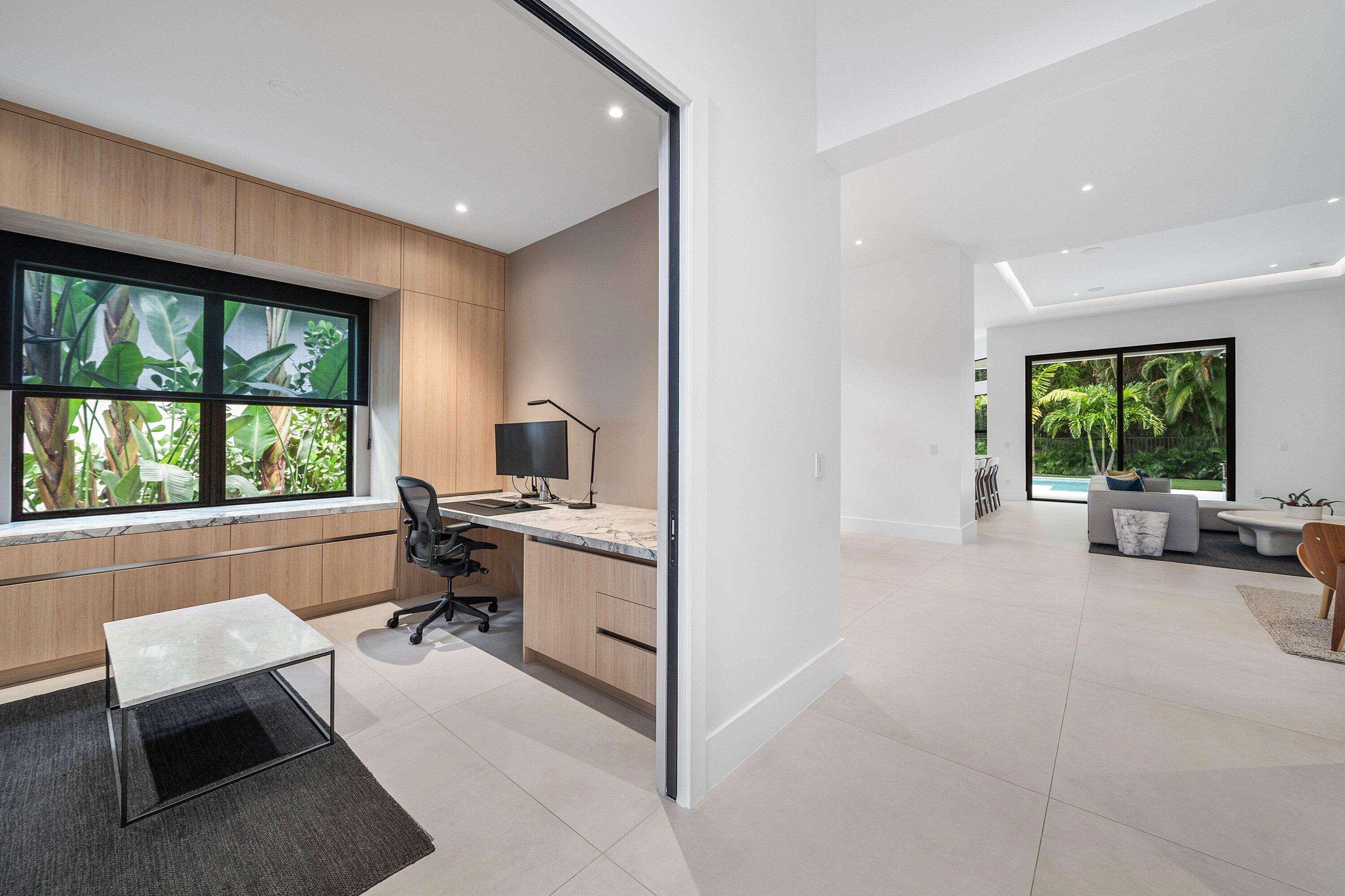 Office/Den Office/Den