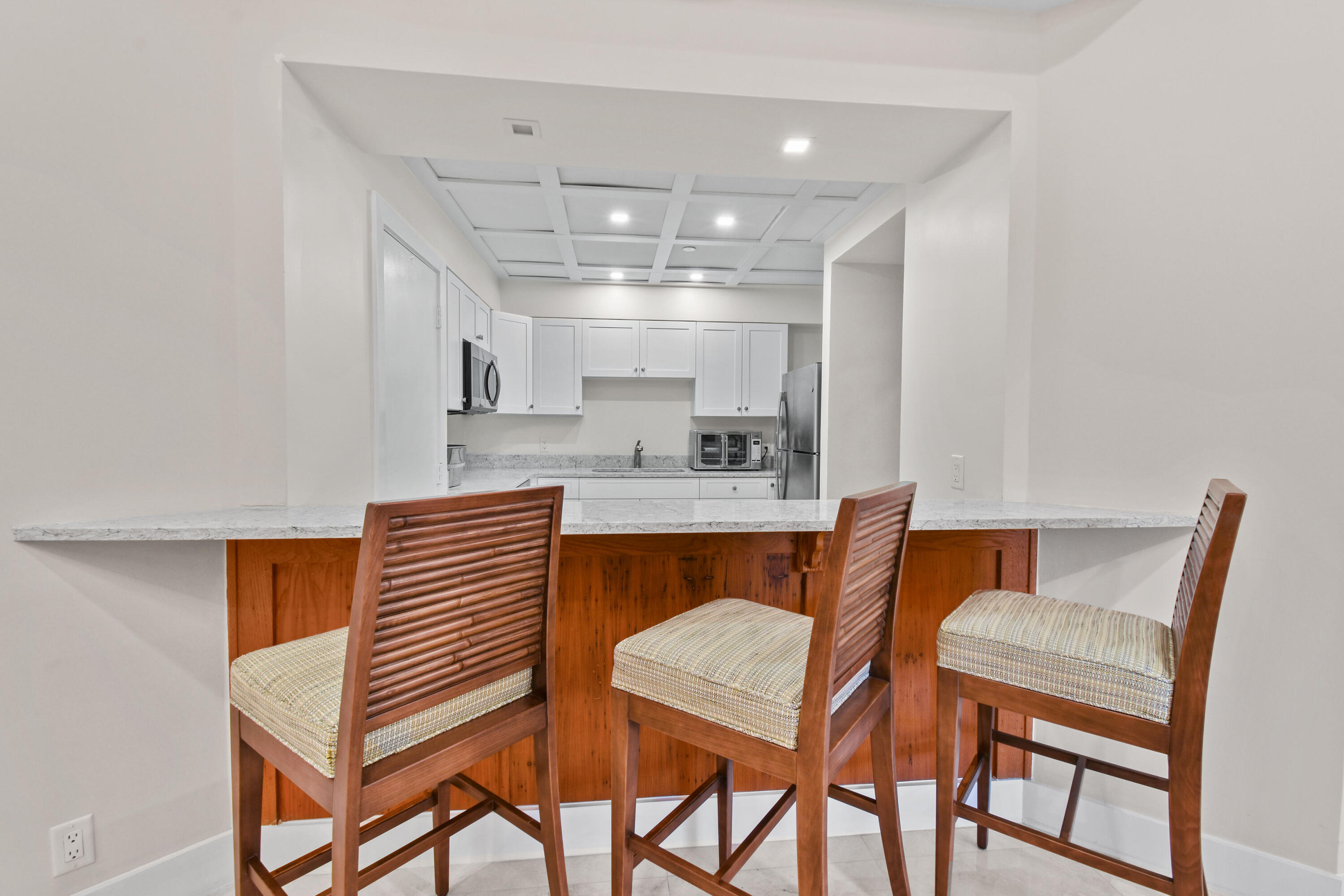3322CasseekeyIslandRd,Apt302(57)