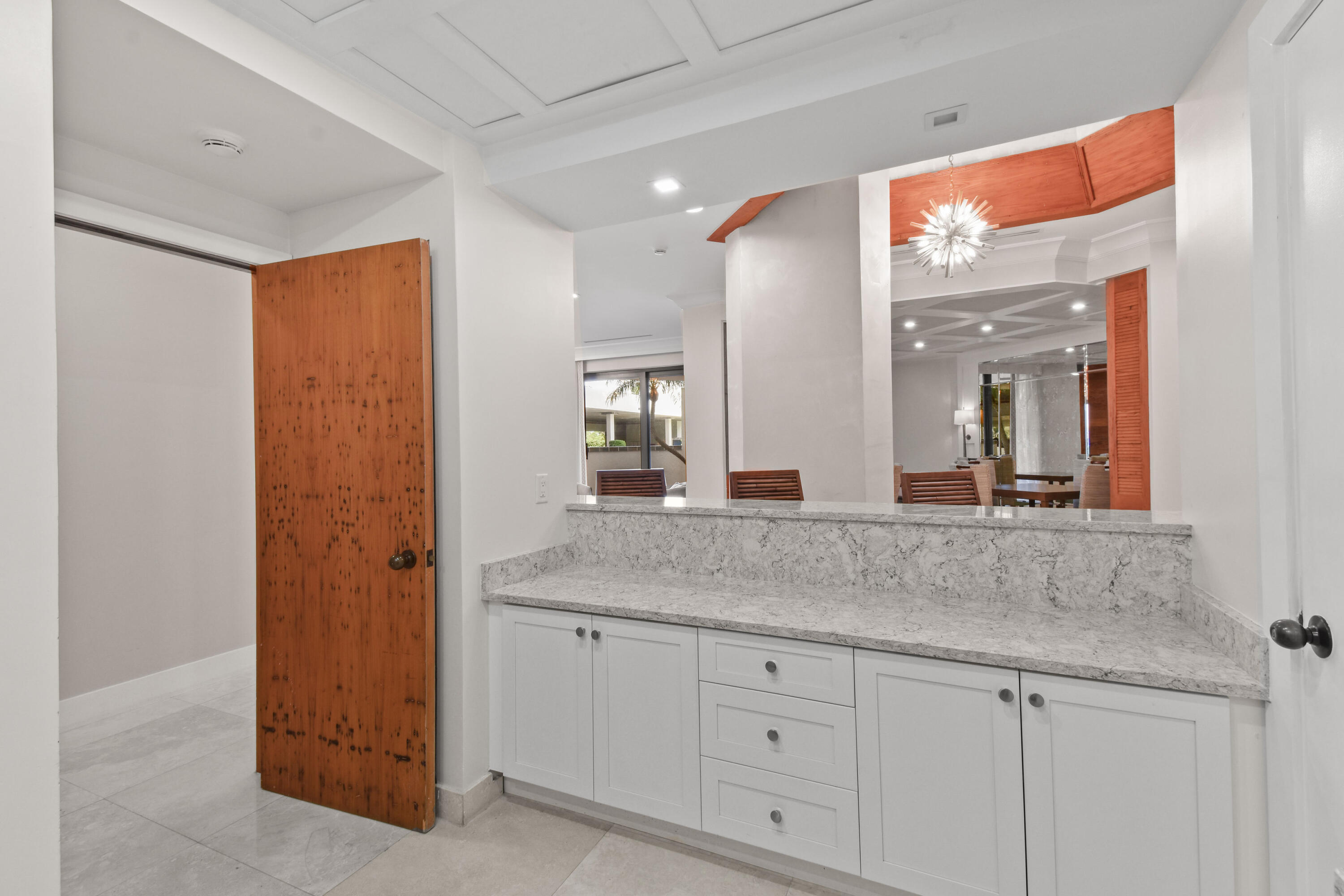 3322CasseekeyIslandRd,Apt302(60)