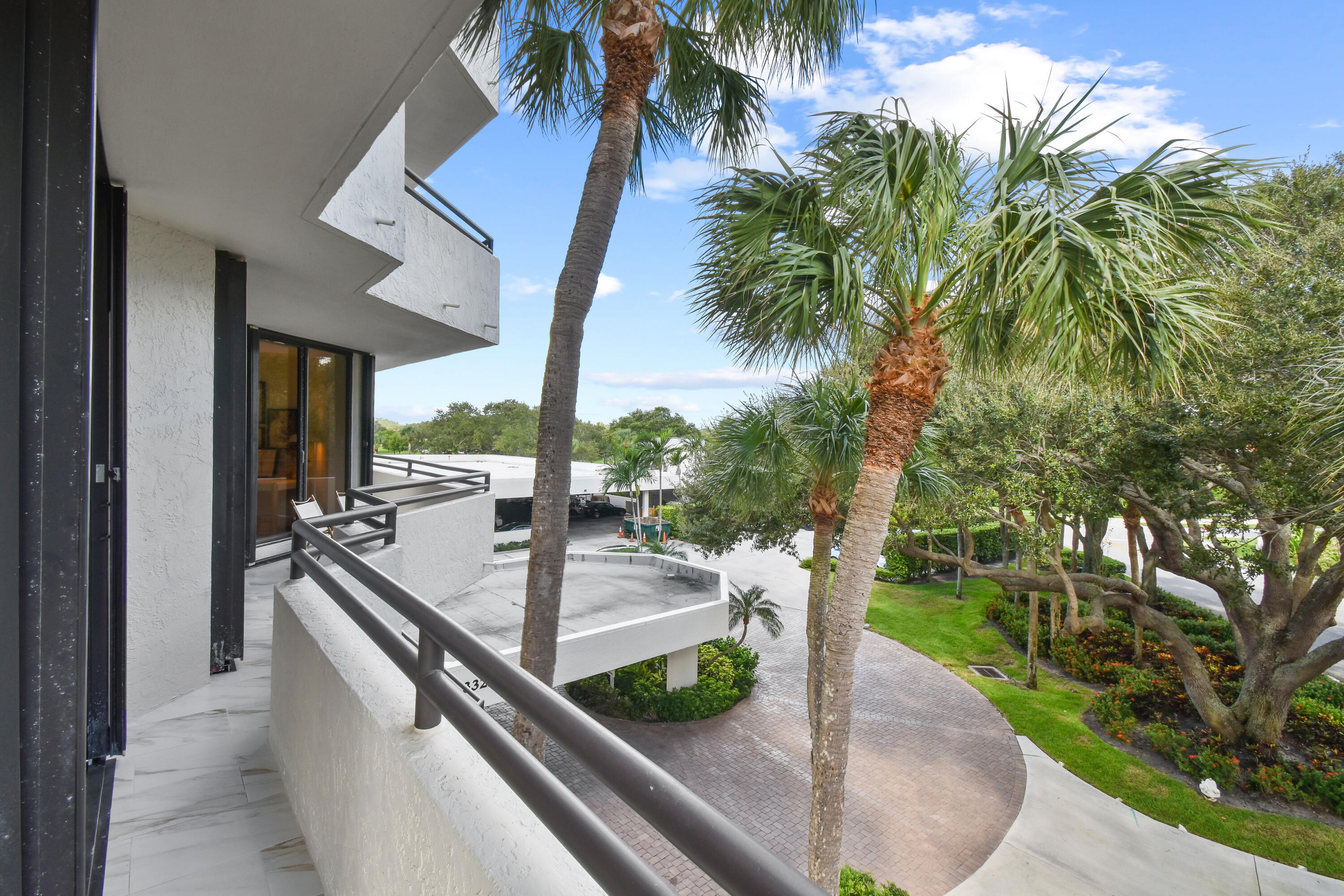 3322CasseekeyIslandRd,Apt302(53)