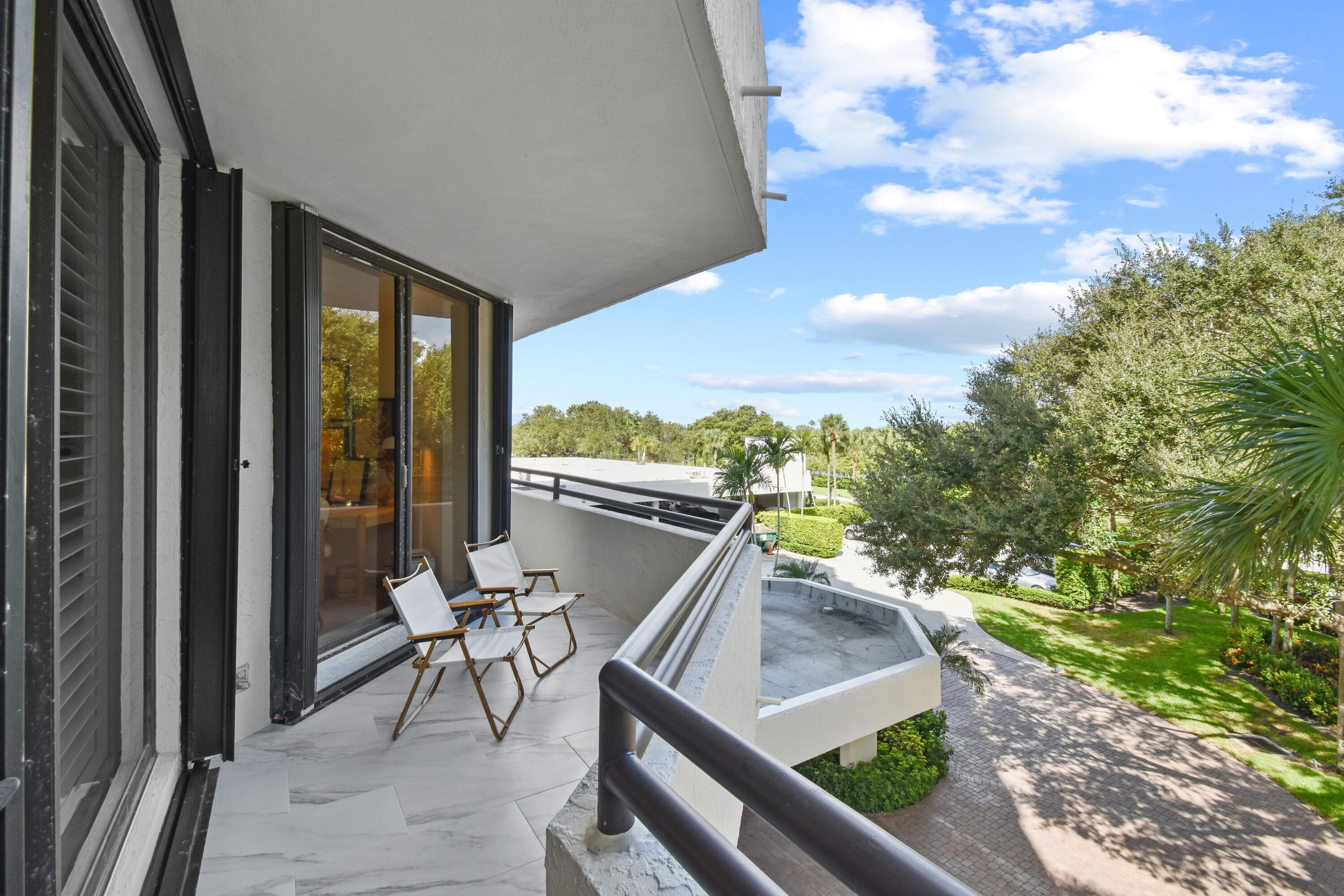 3322CasseekeyIslandRd,Apt302(54)