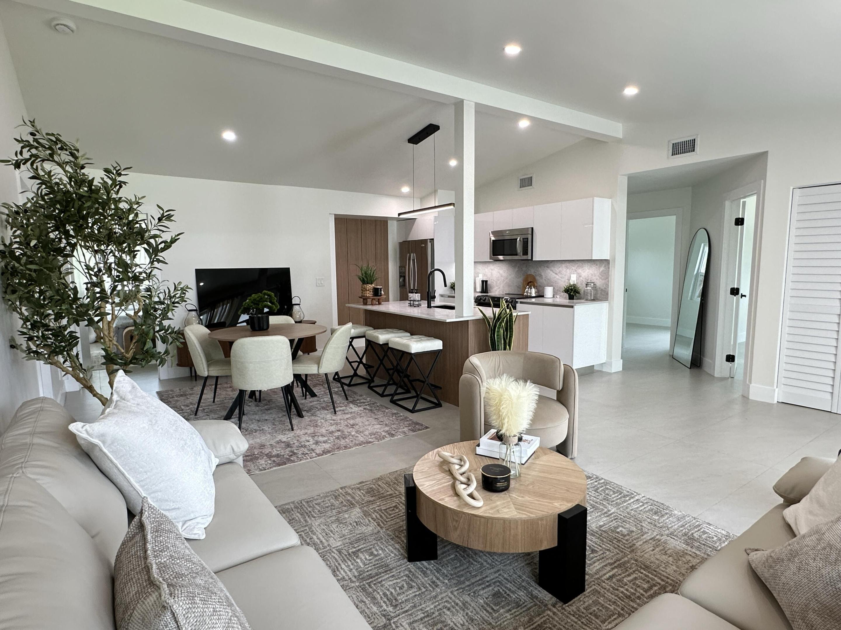 Living room 4