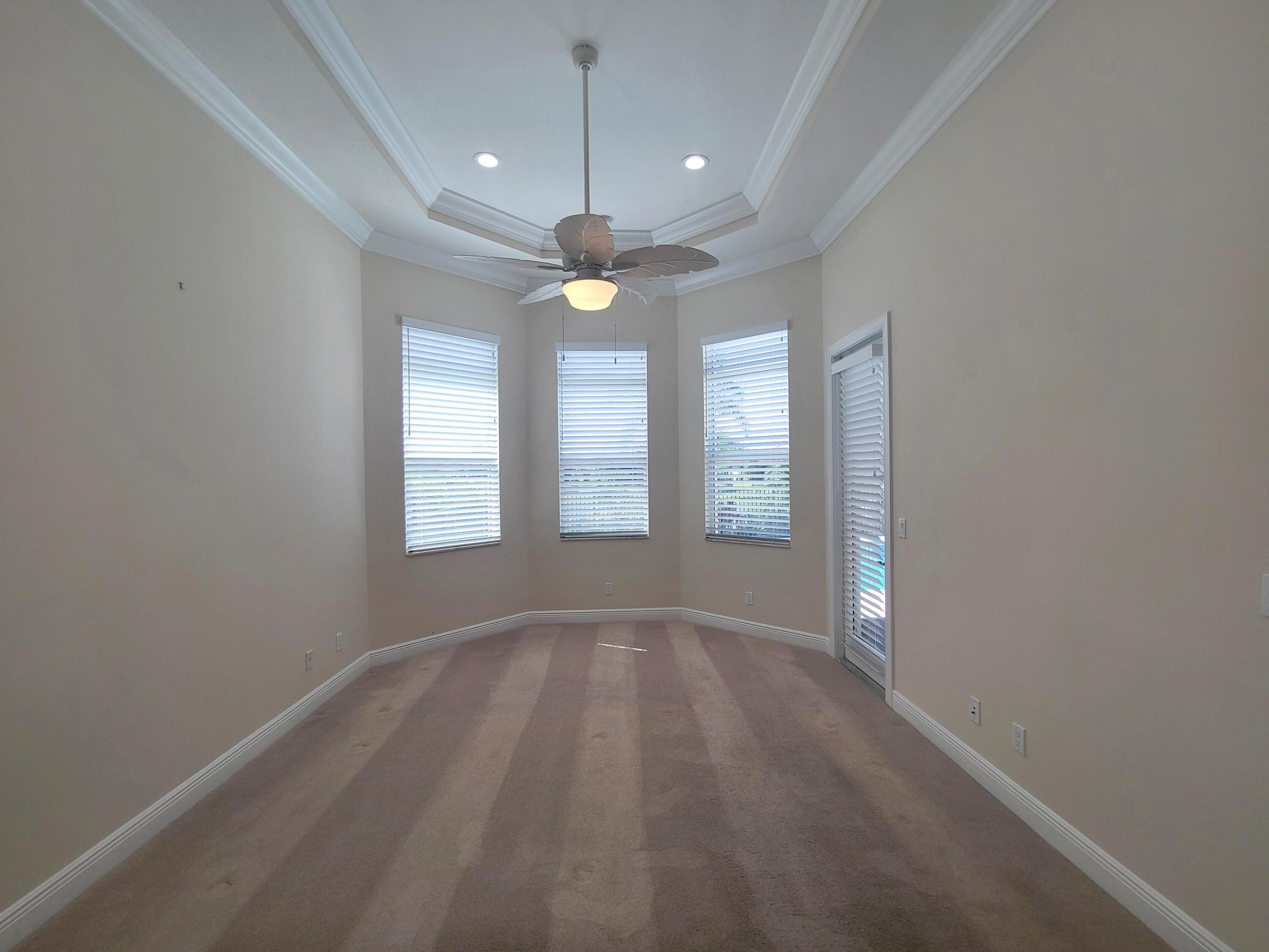 Mastr bedroom