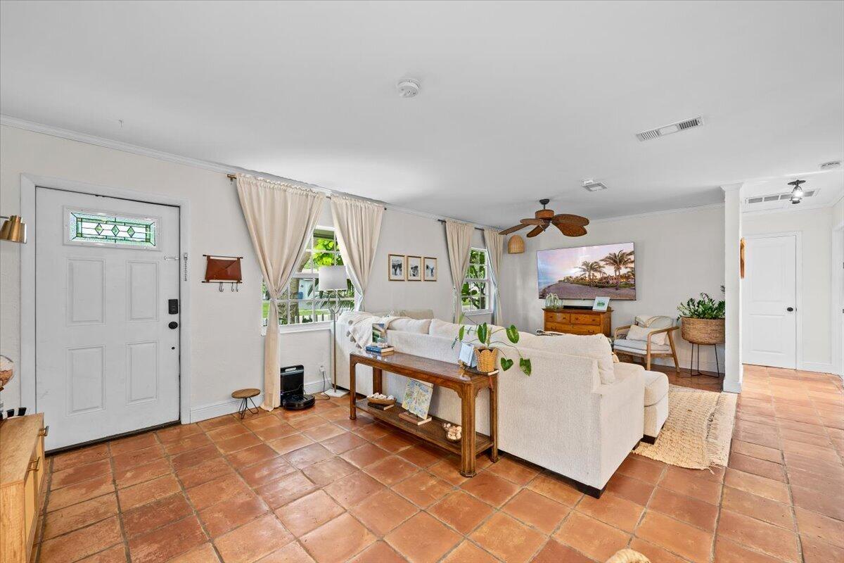 Entry Living