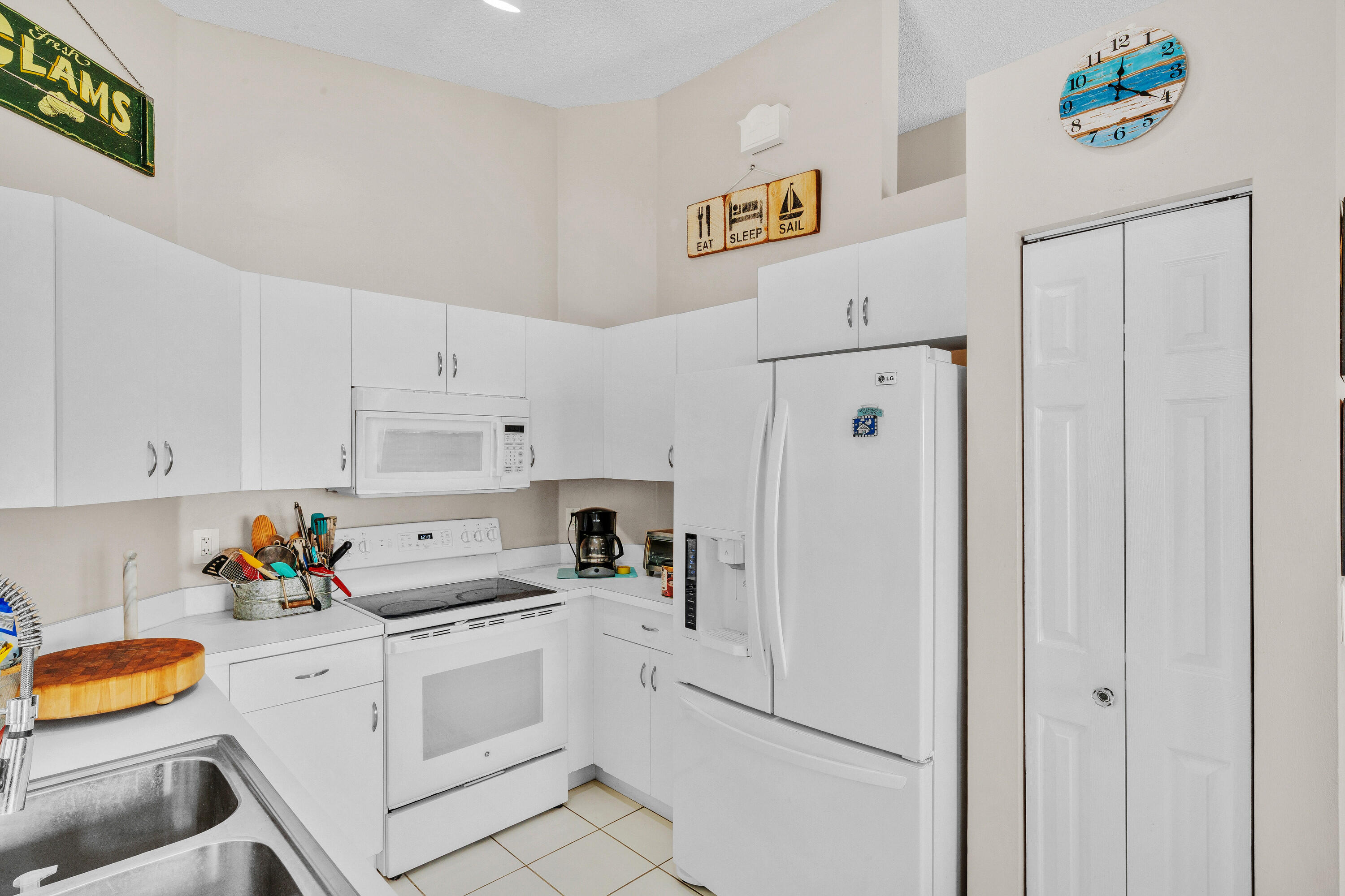 5 Kitchen (3)
