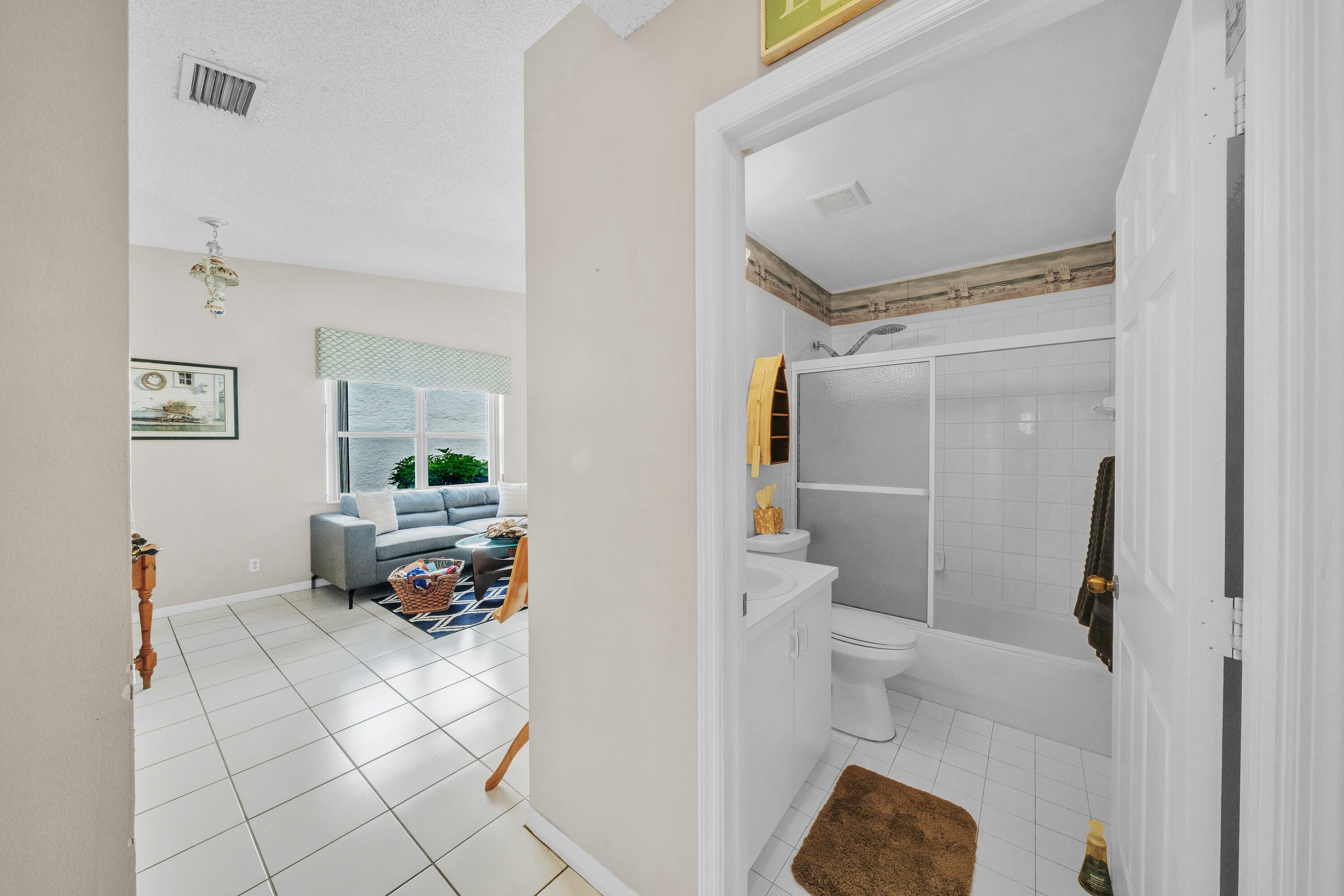 22 Foyer