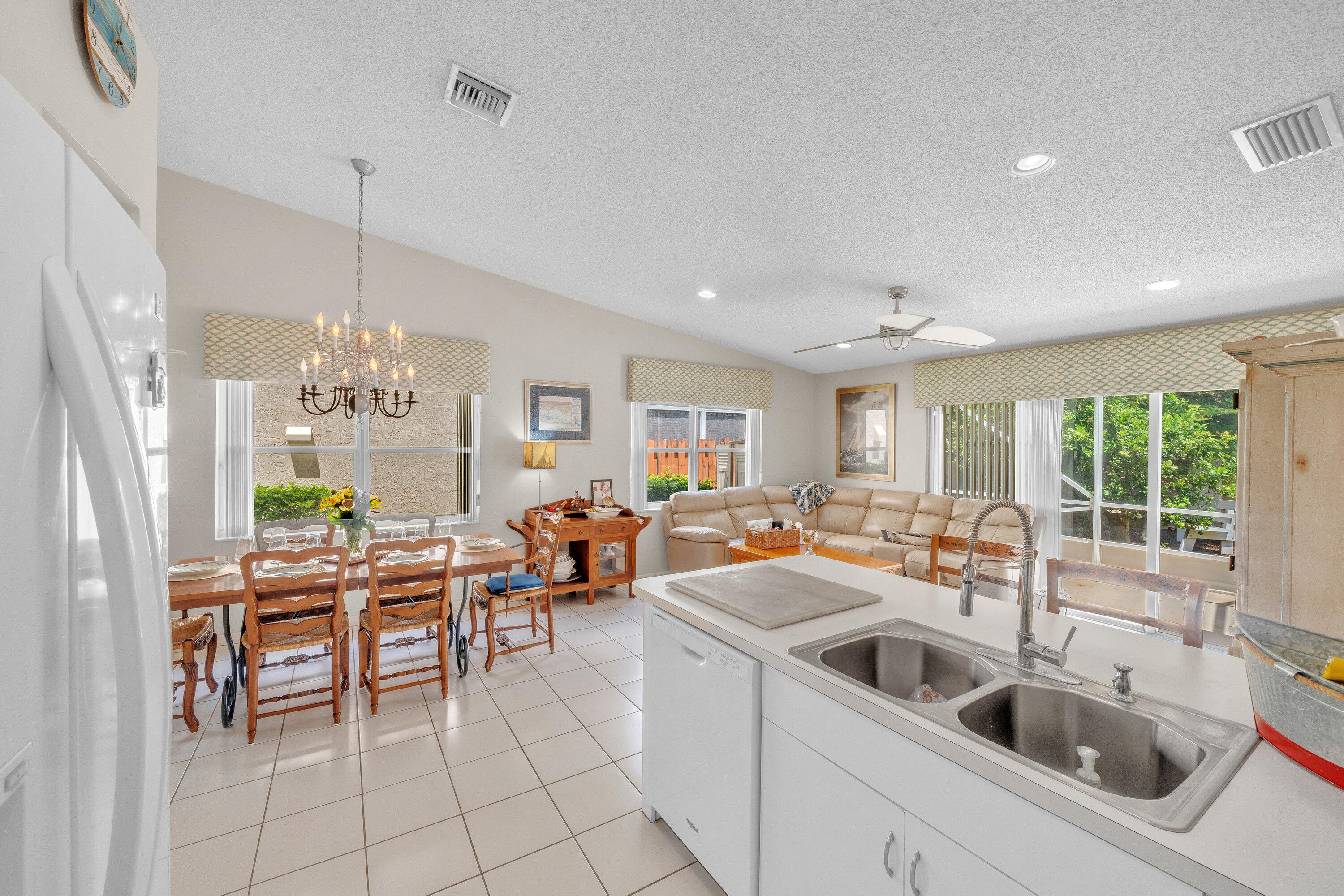 5 Kitchen (4)