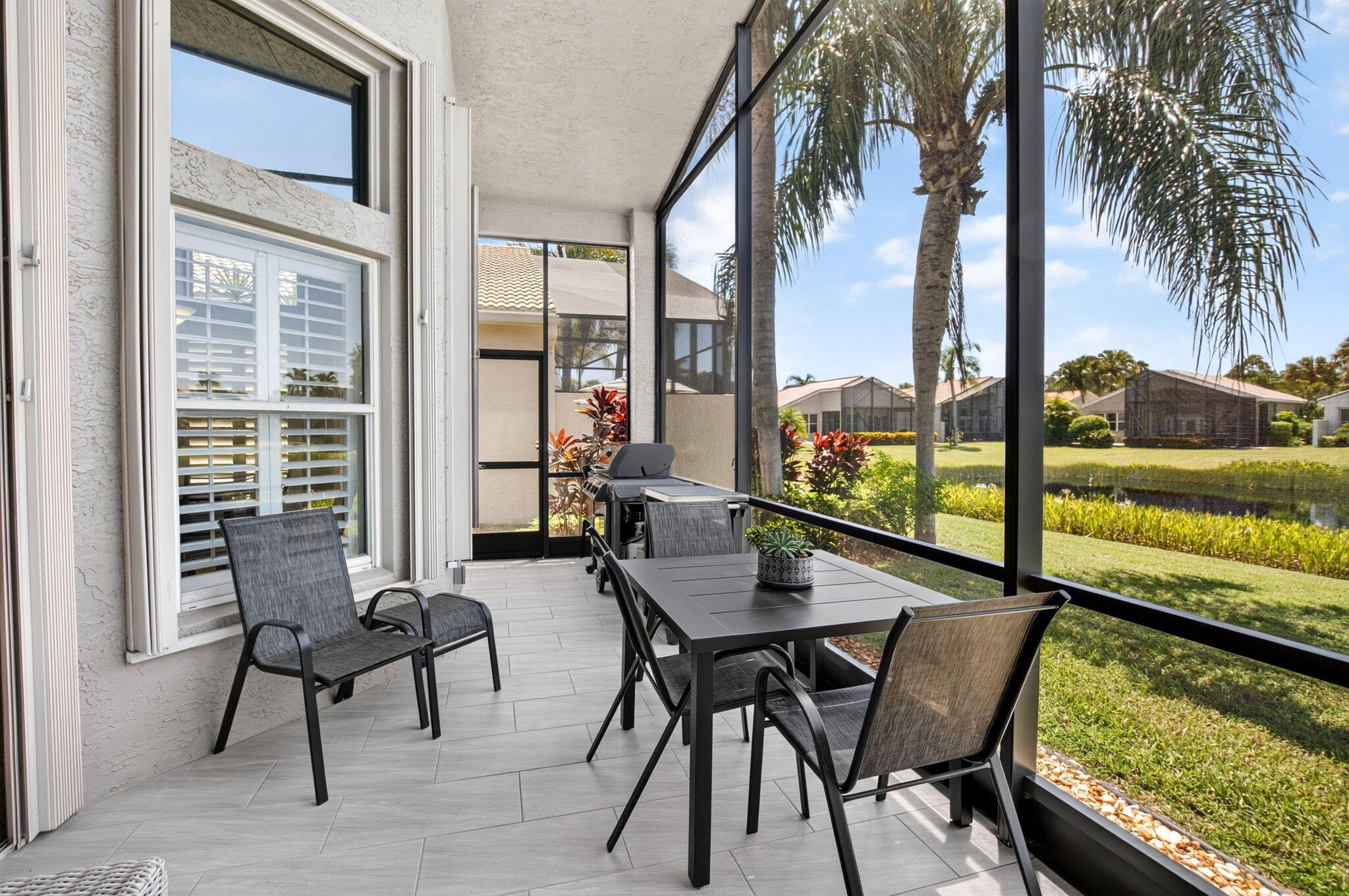 SCREENED-IN LANAI