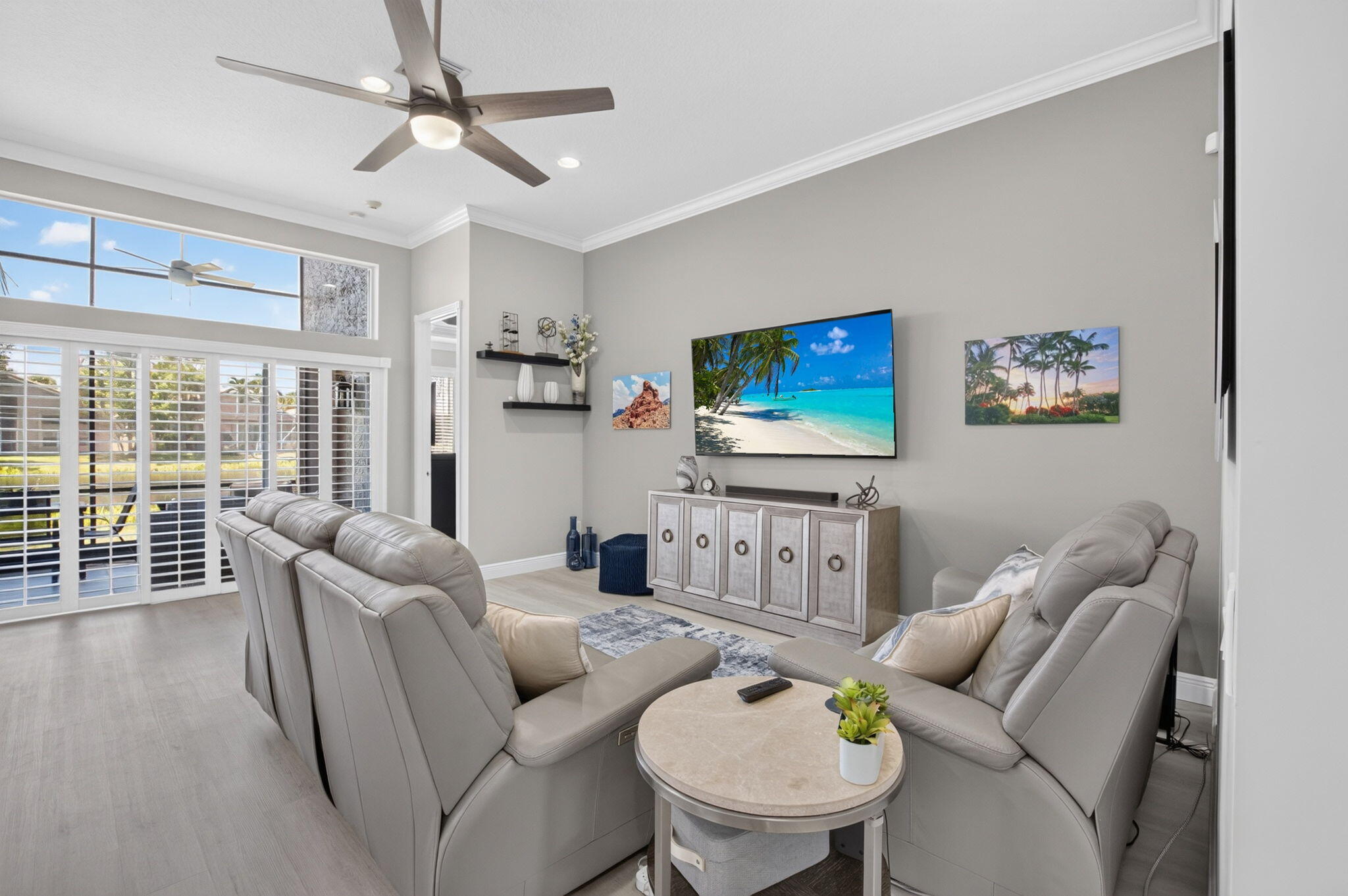 FAMILY ROOM