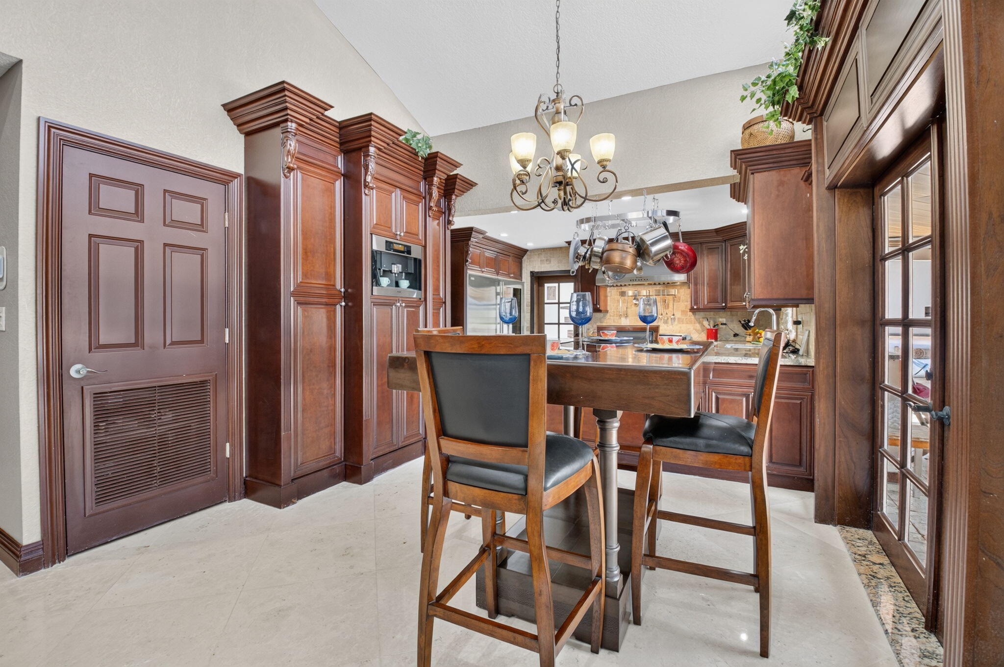 Savor morning coffee with the deluxe Meile coffee station. Savor morning coffee with the deluxe Meile coffee station.