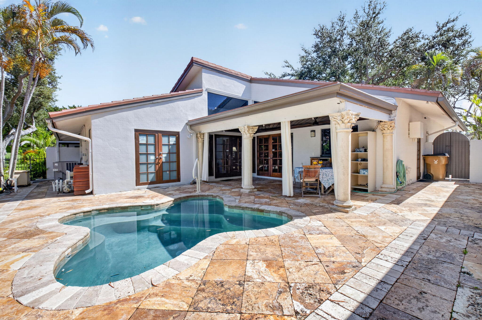 Rear view to patio.